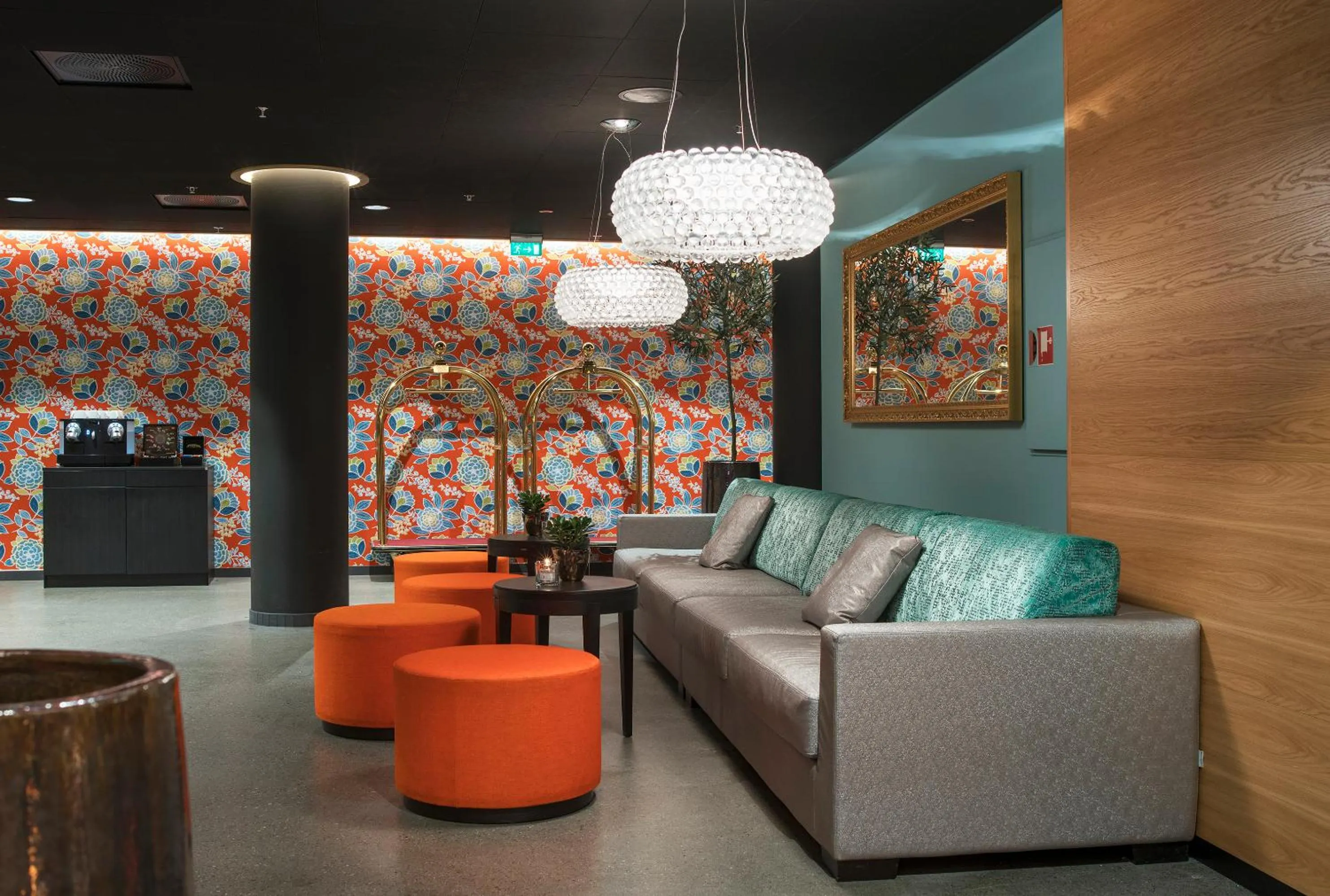 Lobby or reception in Thon Hotel Lofoten