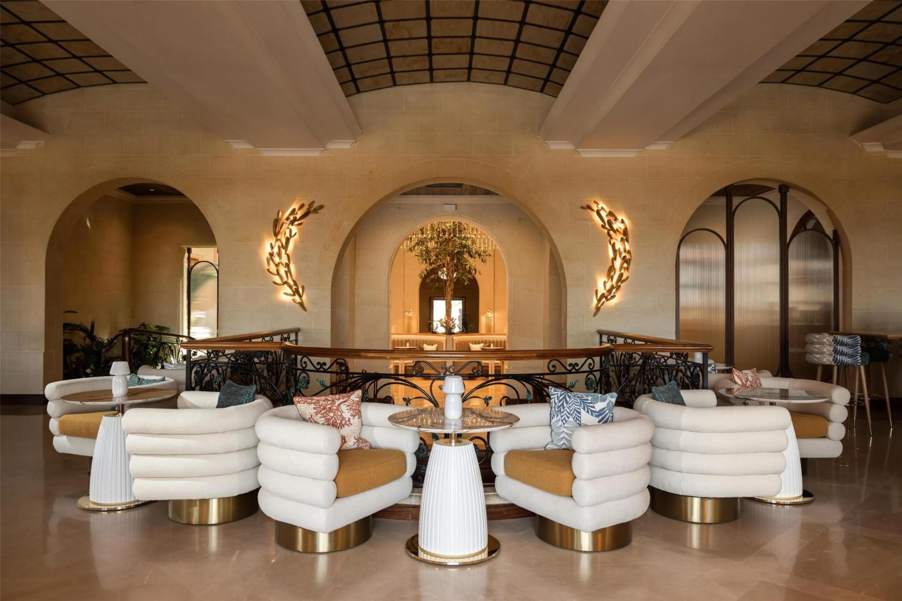 Lounge or bar in Kempinski Hotel San Lawrenz