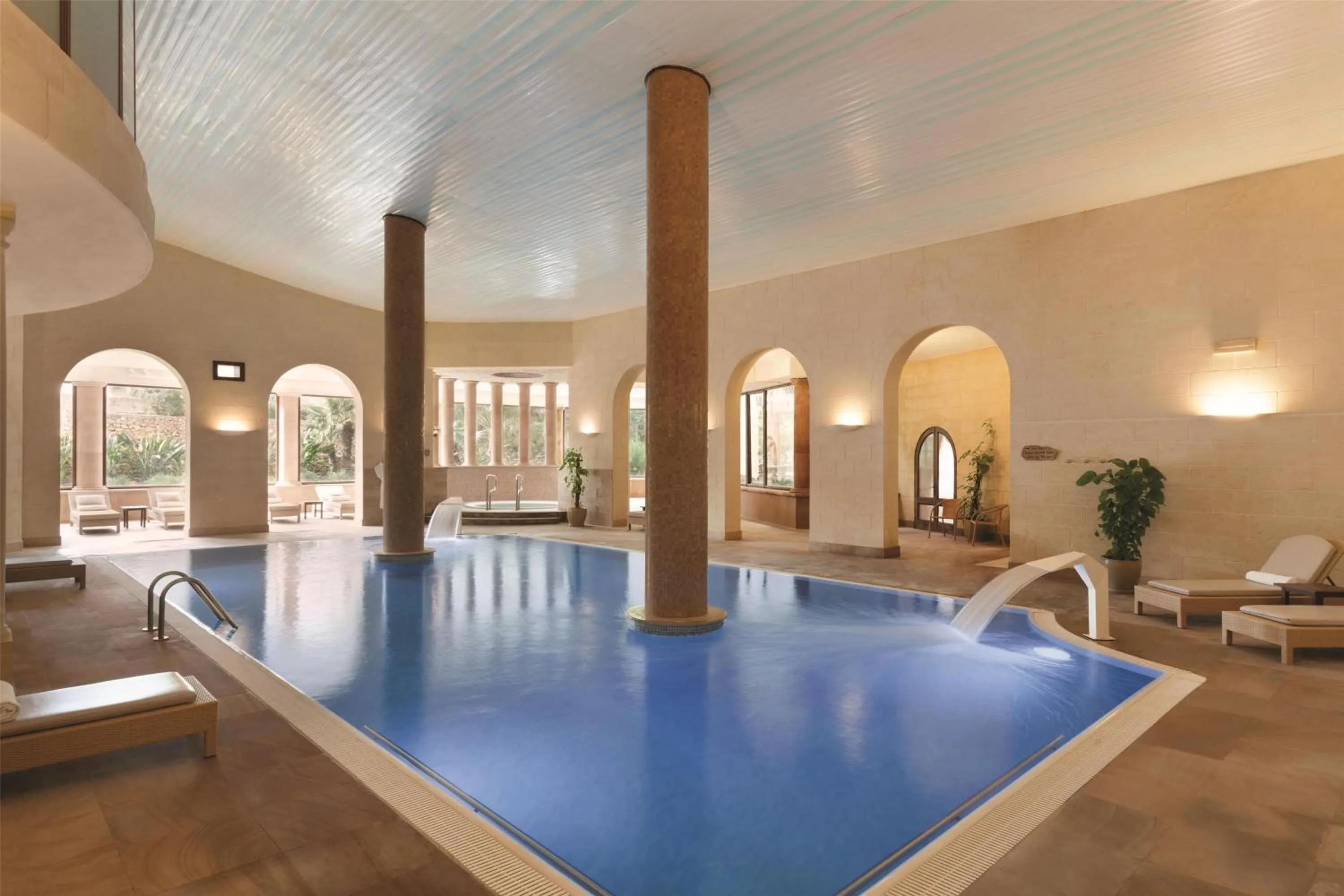 Pool view in Kempinski Hotel San Lawrenz