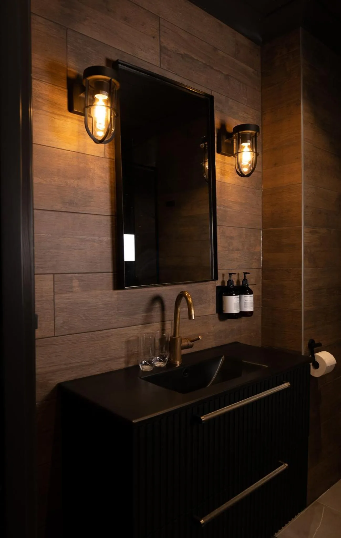 Villa Bookstore Master Suite in Villa Vågå - by Classic Norway Hotels