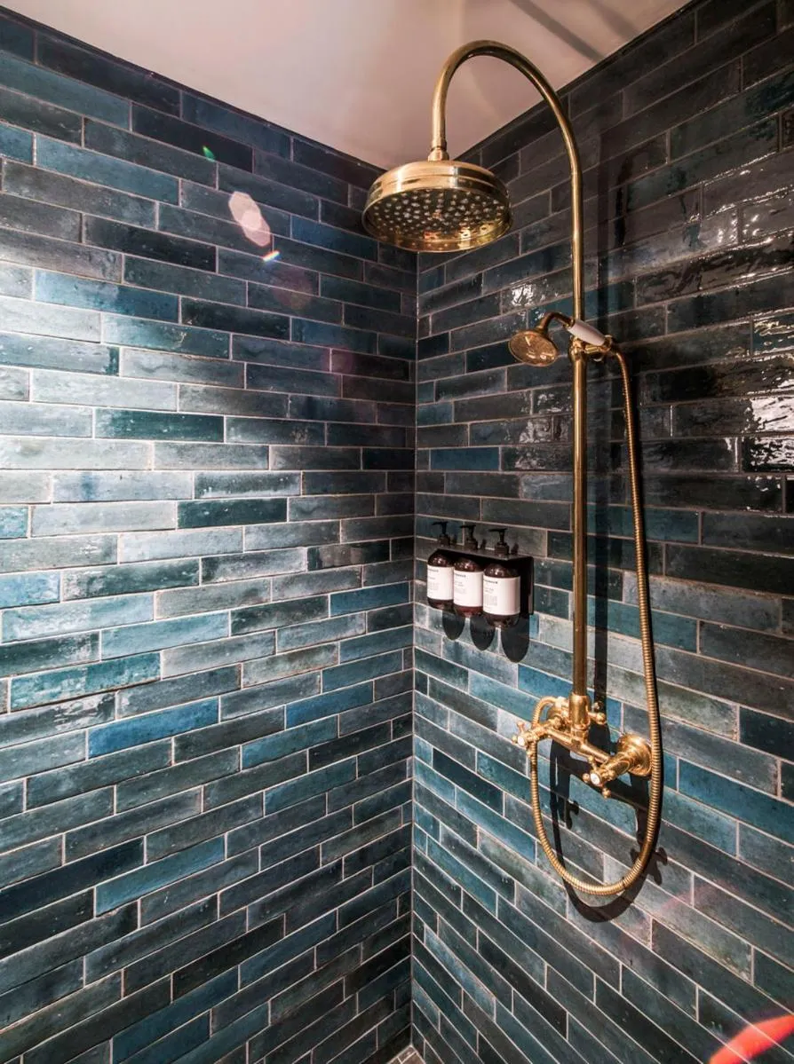 Shower in Villa Vågå - by Classic Norway Hotels