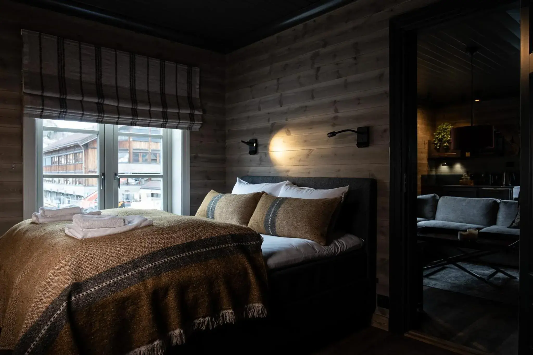 Villa Bookstore Suite in Villa Vågå - by Classic Norway Hotels Villa Bookstore Suite in Villa Vågå - by Classic Norway Hotels