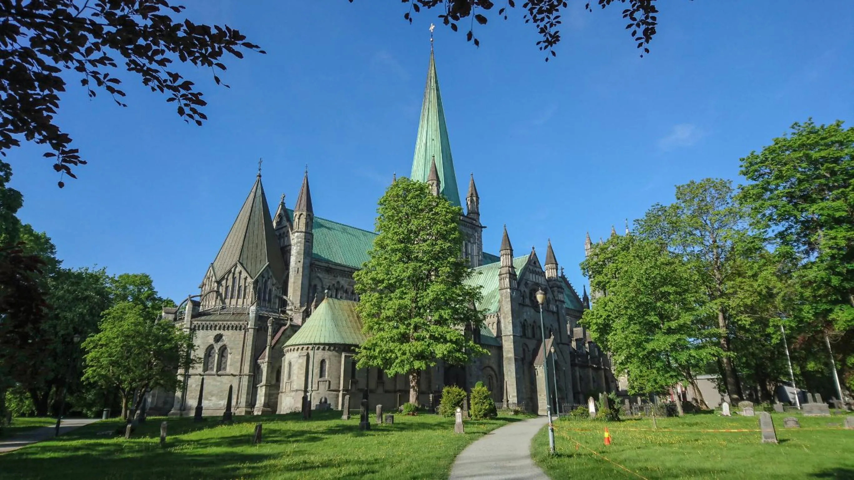 Spring in City Living Schøller Hotel