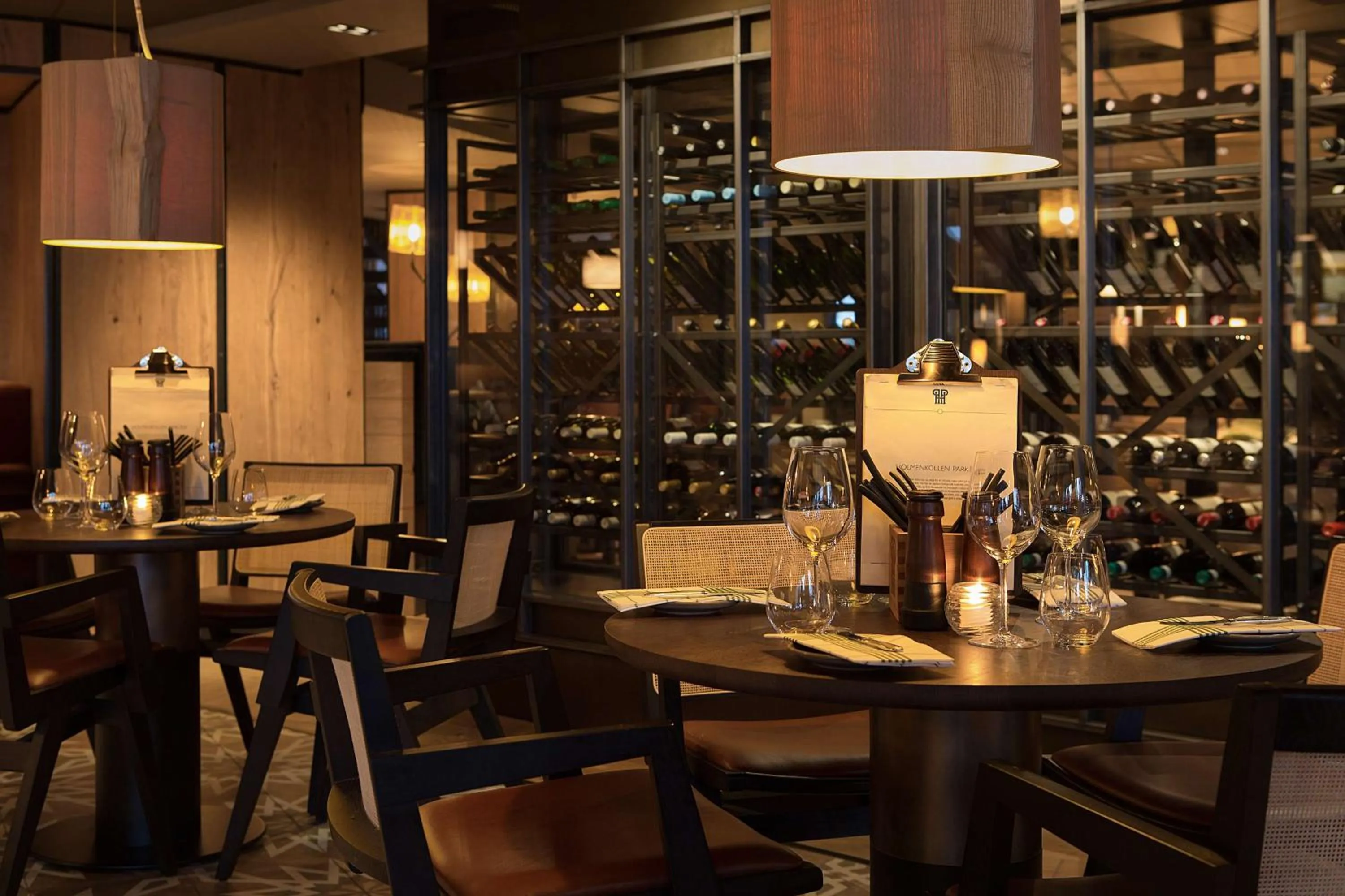 Restaurant/places to eat in Scandic Holmenkollen Park