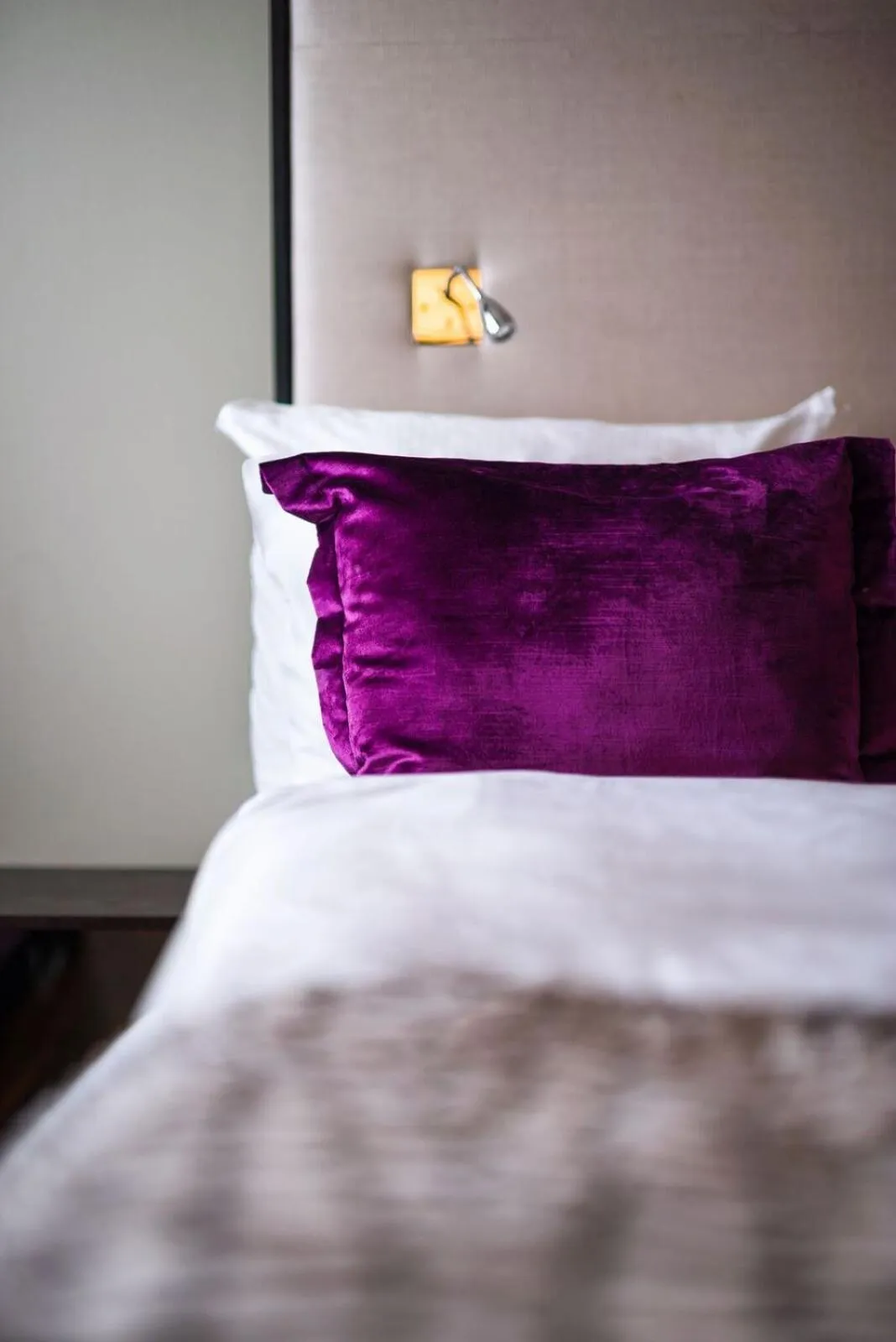 Bed in Home Hotel Folketeateret