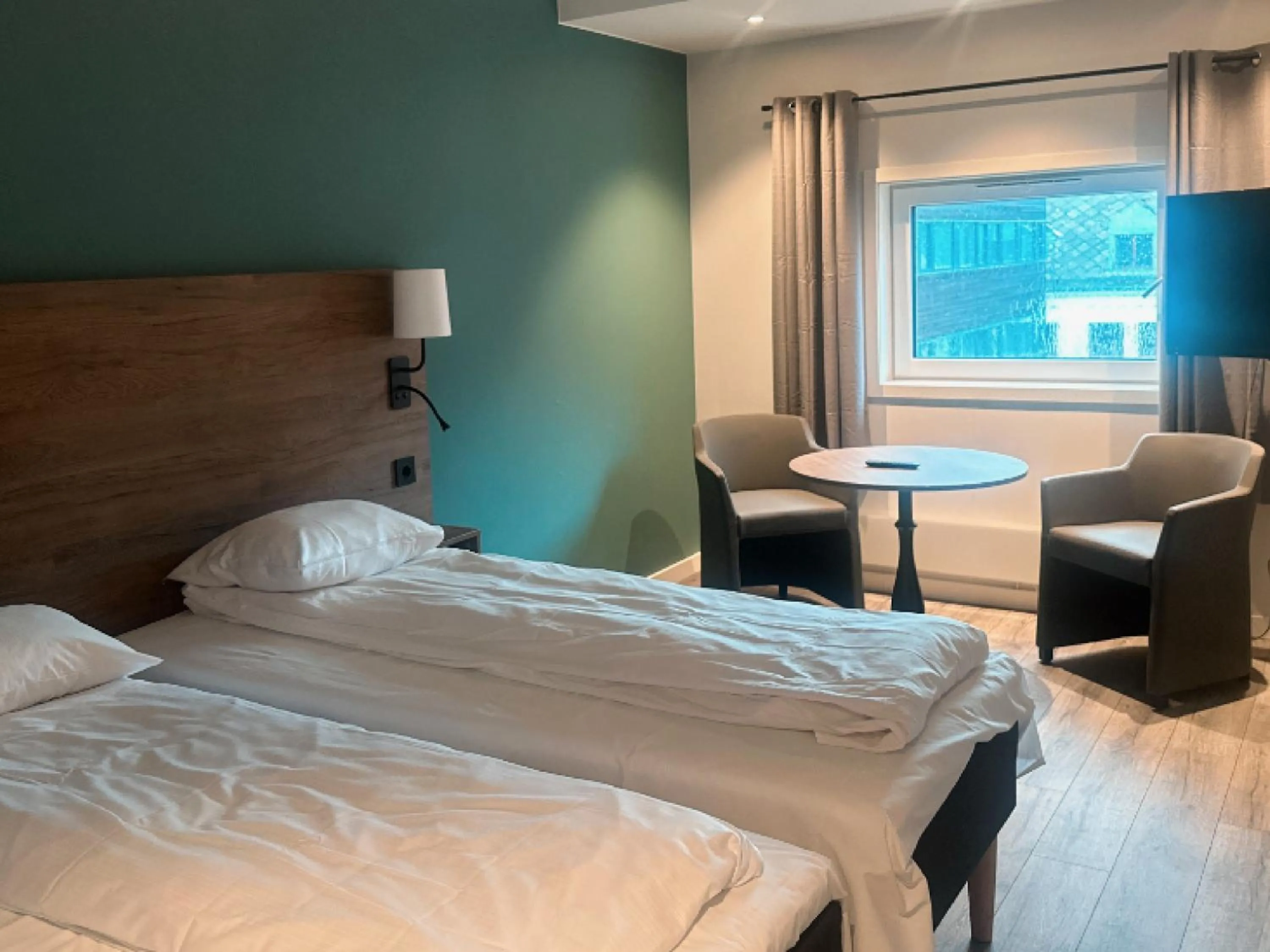 Bedroom, Bed in Quality Hotel Maritim