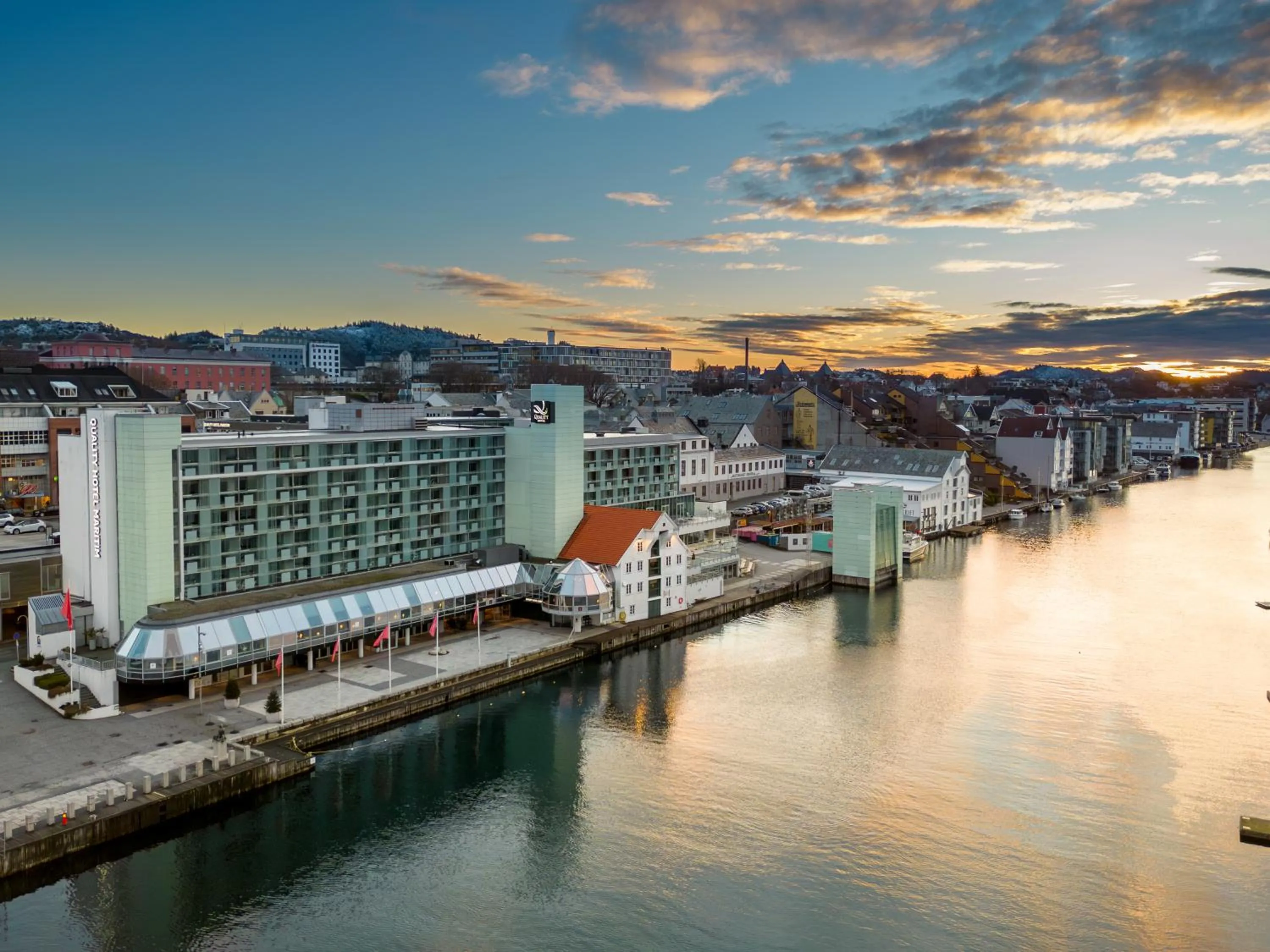 Facade/entrance in Quality Hotel Maritim