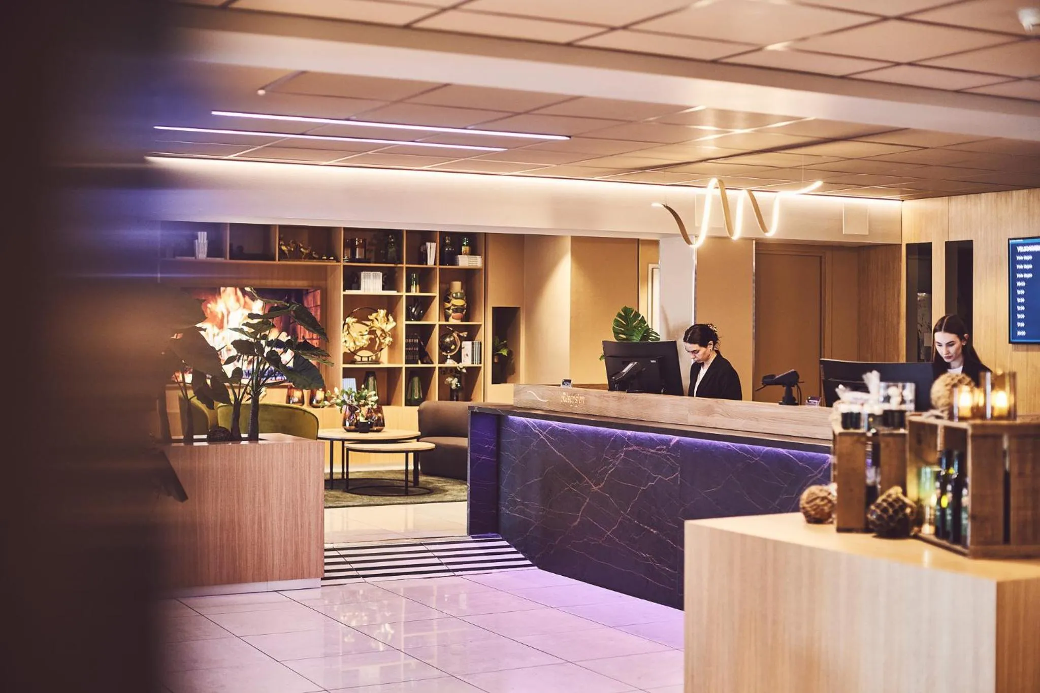 Lobby or reception in Quality Hotel Maritim