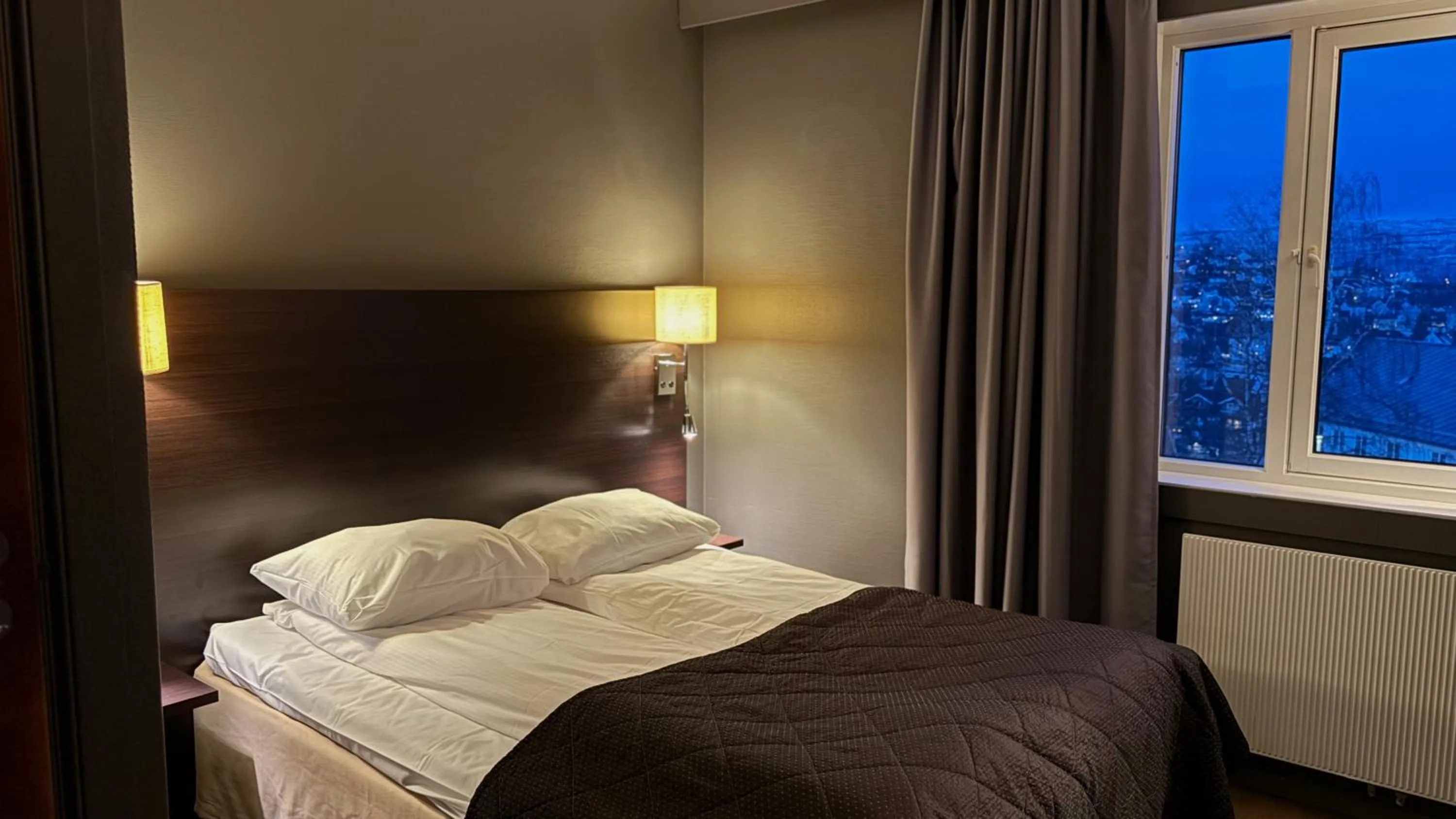 Bed in Quality Hotel Grand Royal