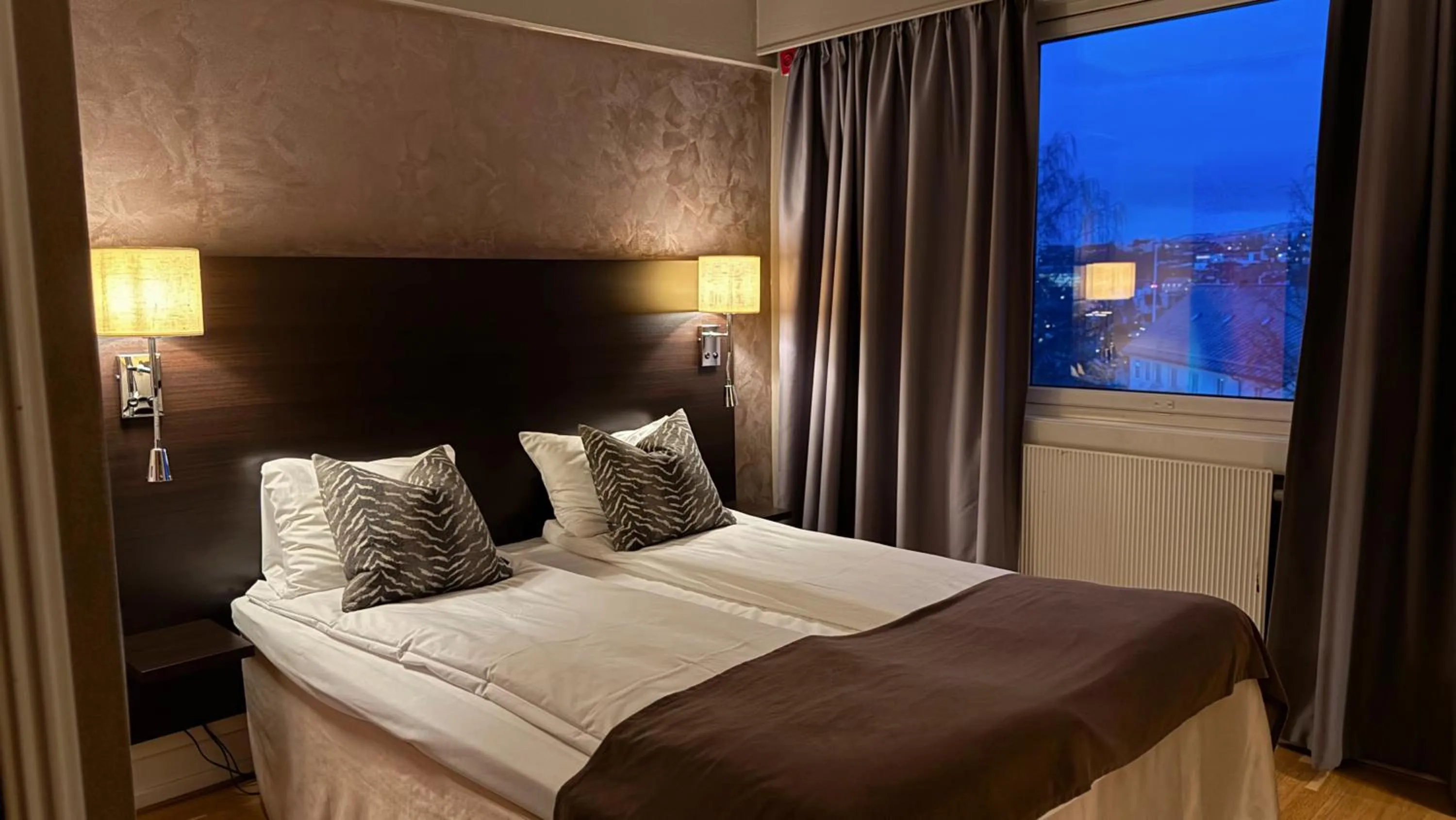 Bed in Quality Hotel Grand Royal