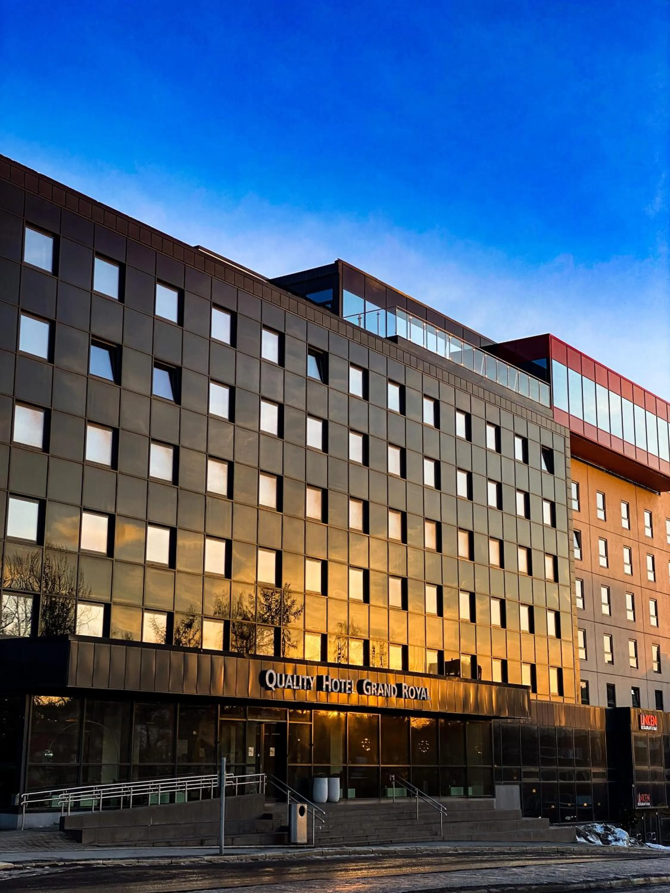 Property building in Quality Hotel Grand Royal