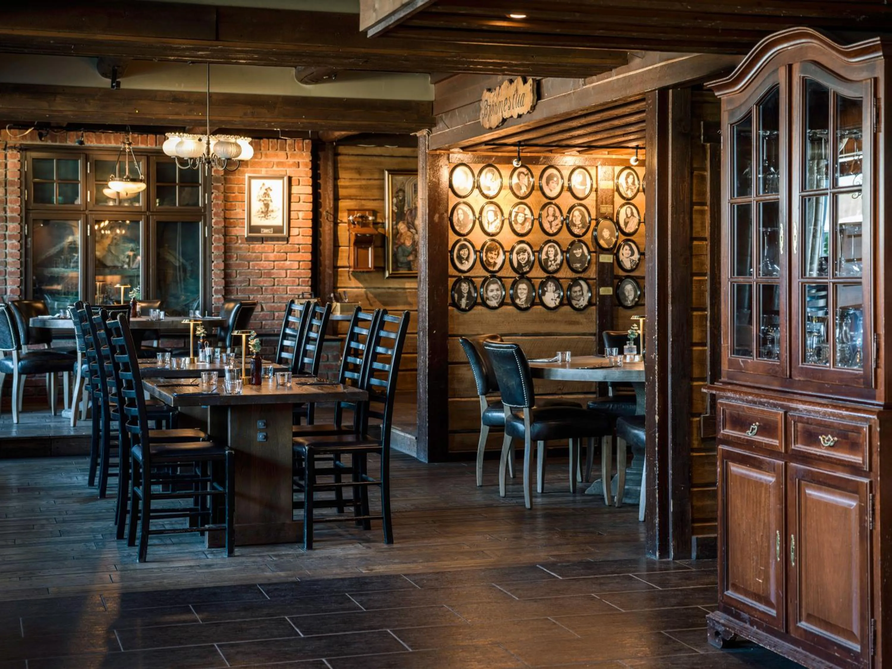 Restaurant/places to eat in Quality Hotel Grand Royal