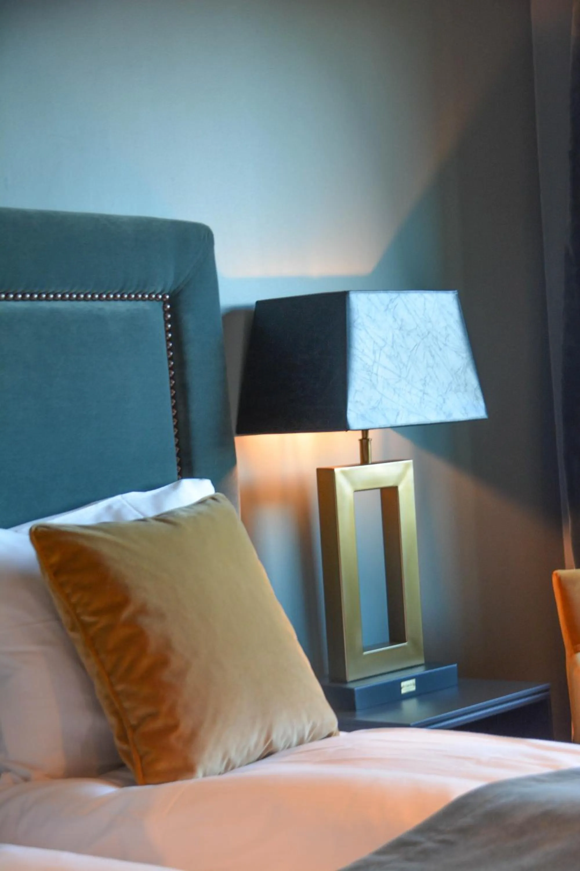 Bed in Quality Hotel Grand Royal