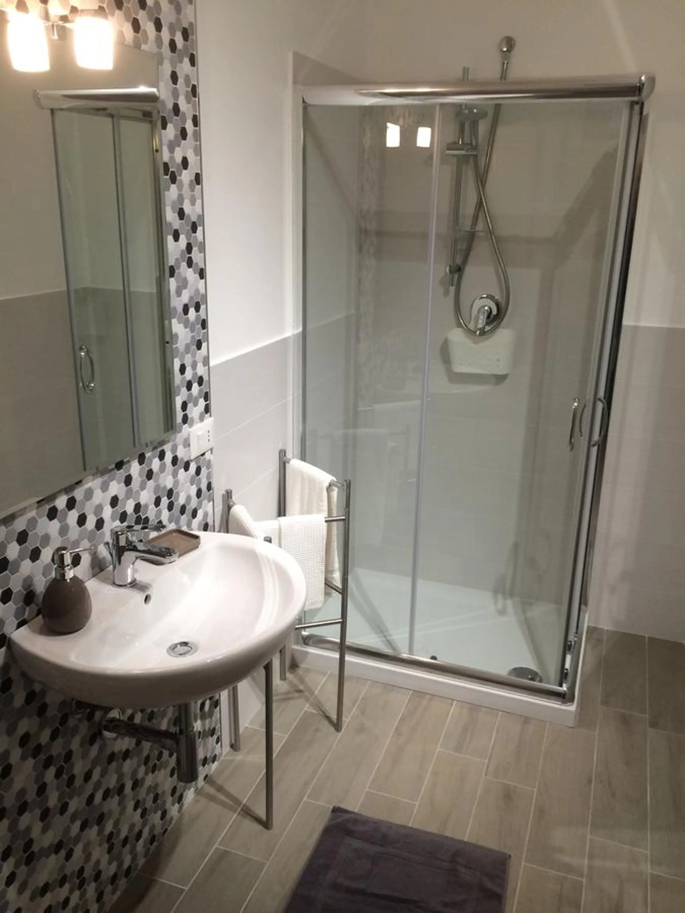 Shower in Bed & Breakfast Tramonti