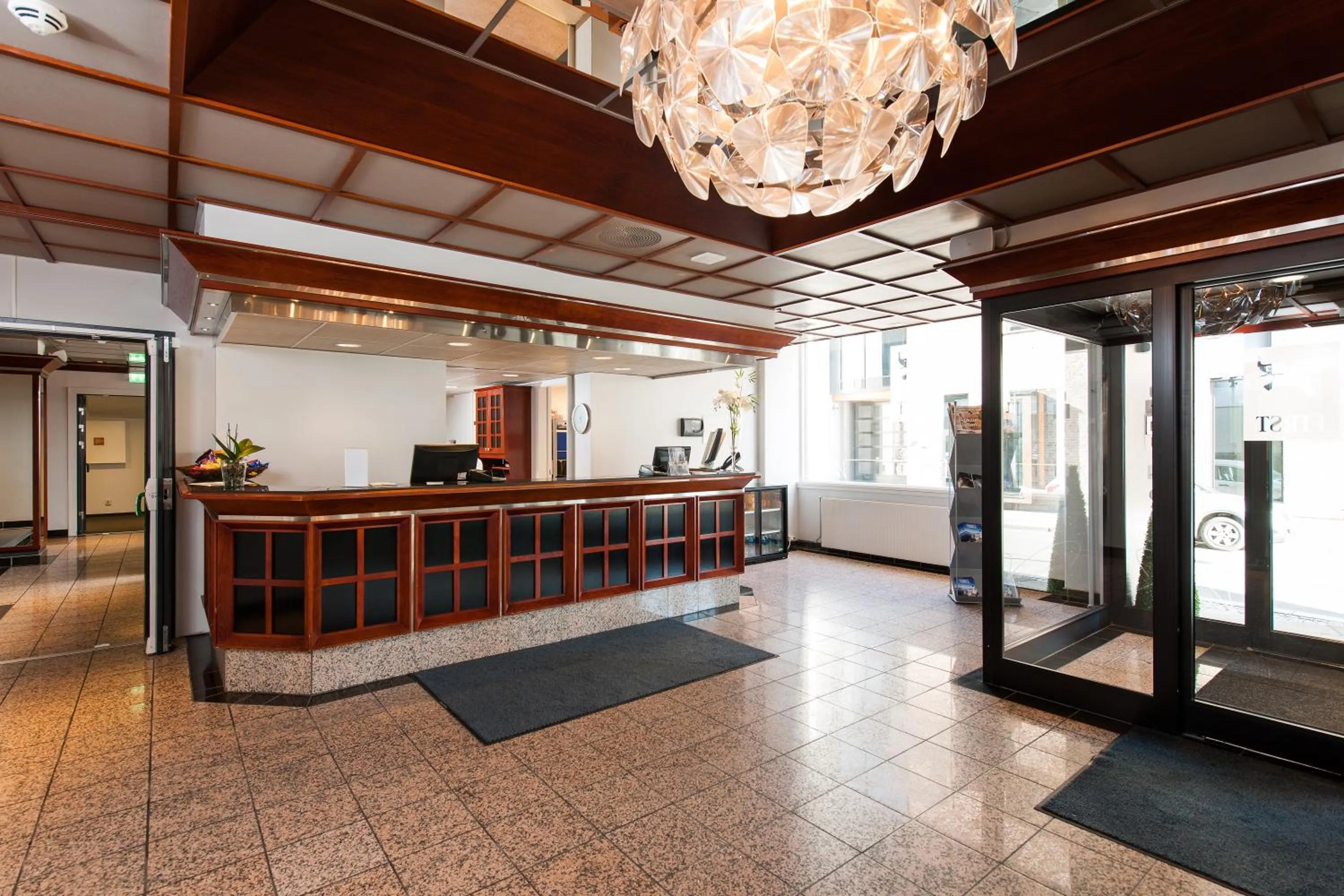 Lobby or reception in Thon Partner Hotel Victoria Hamar