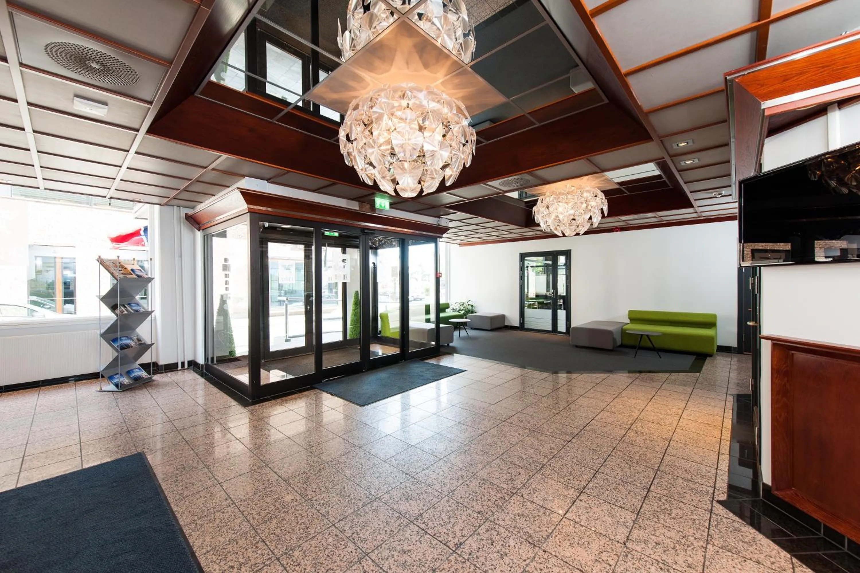 Lobby or reception in Thon Partner Hotel Victoria Hamar
