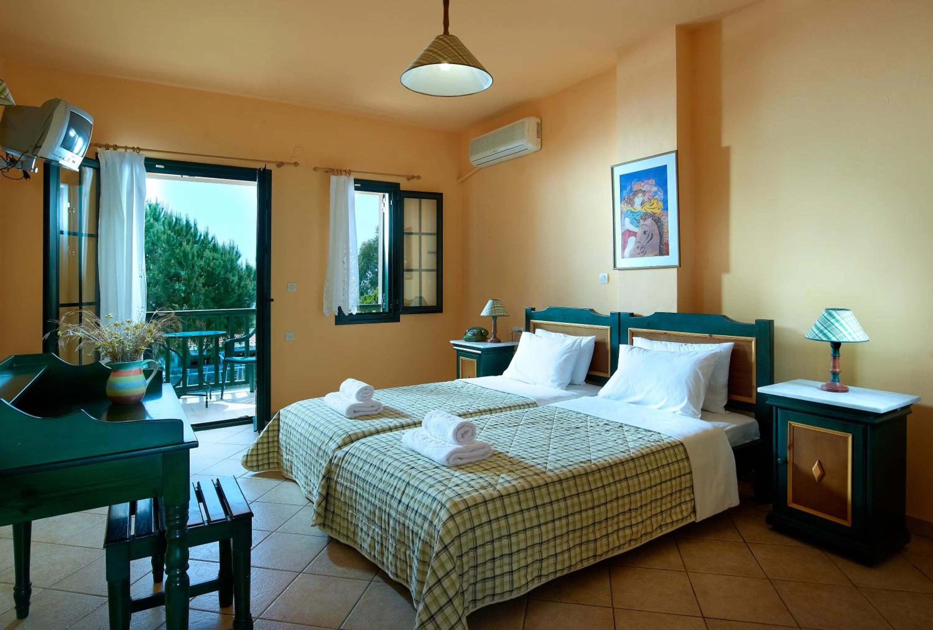 Photo of the whole room, Bed in Hotel Ledra