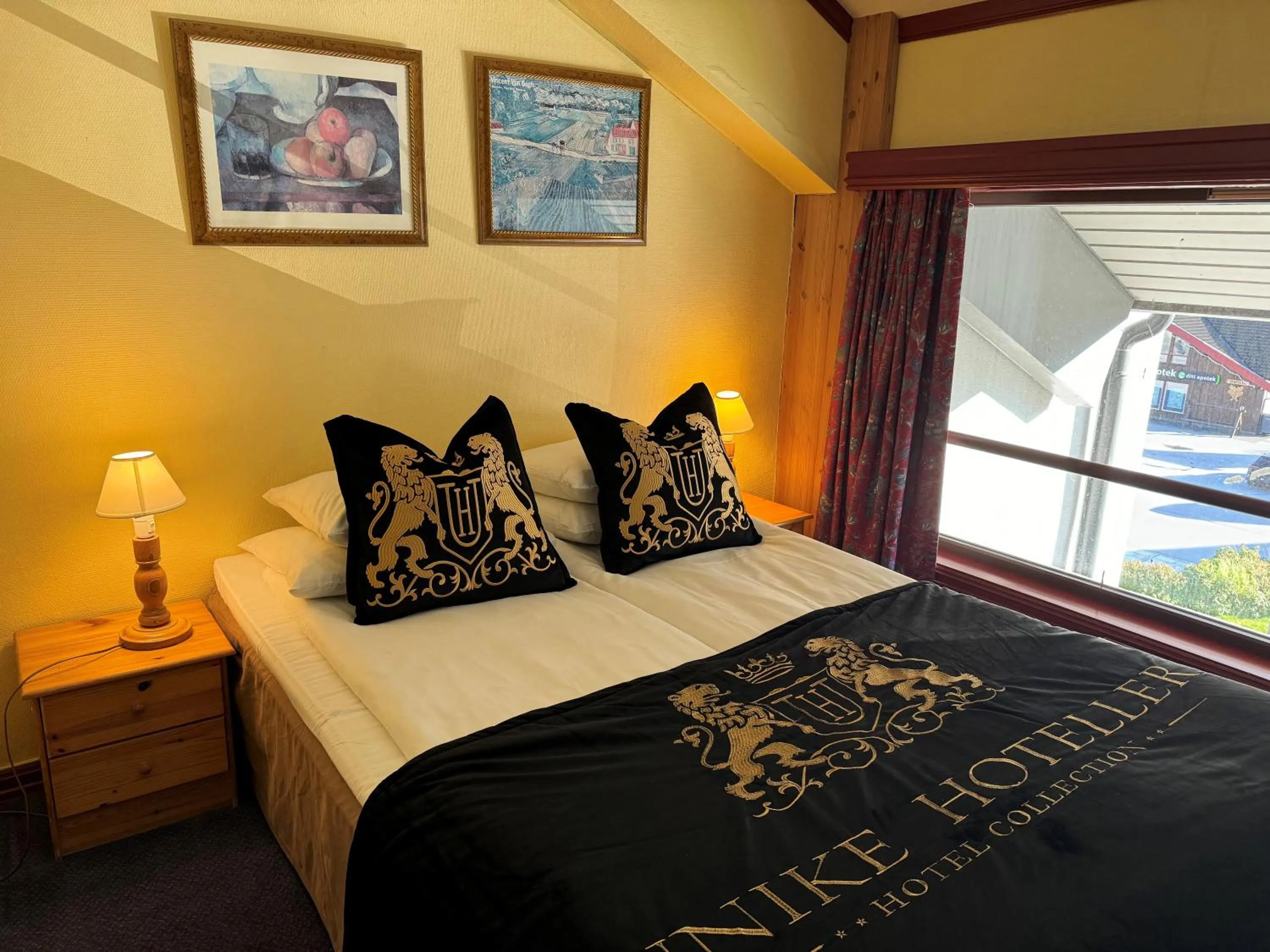 Bed in Skogstad Hotel - Unike Hoteller