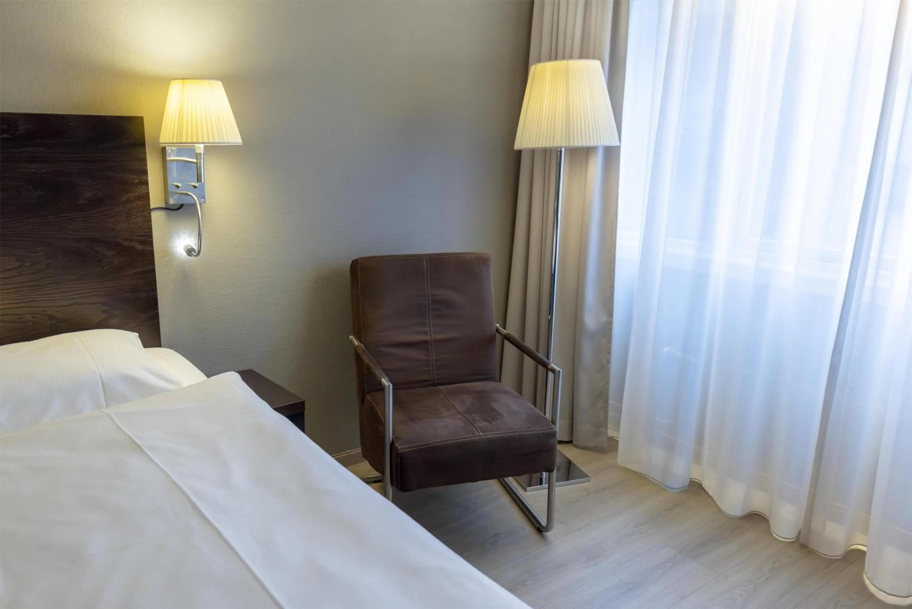 Bedroom, Bed in Scandic Victoria Florø