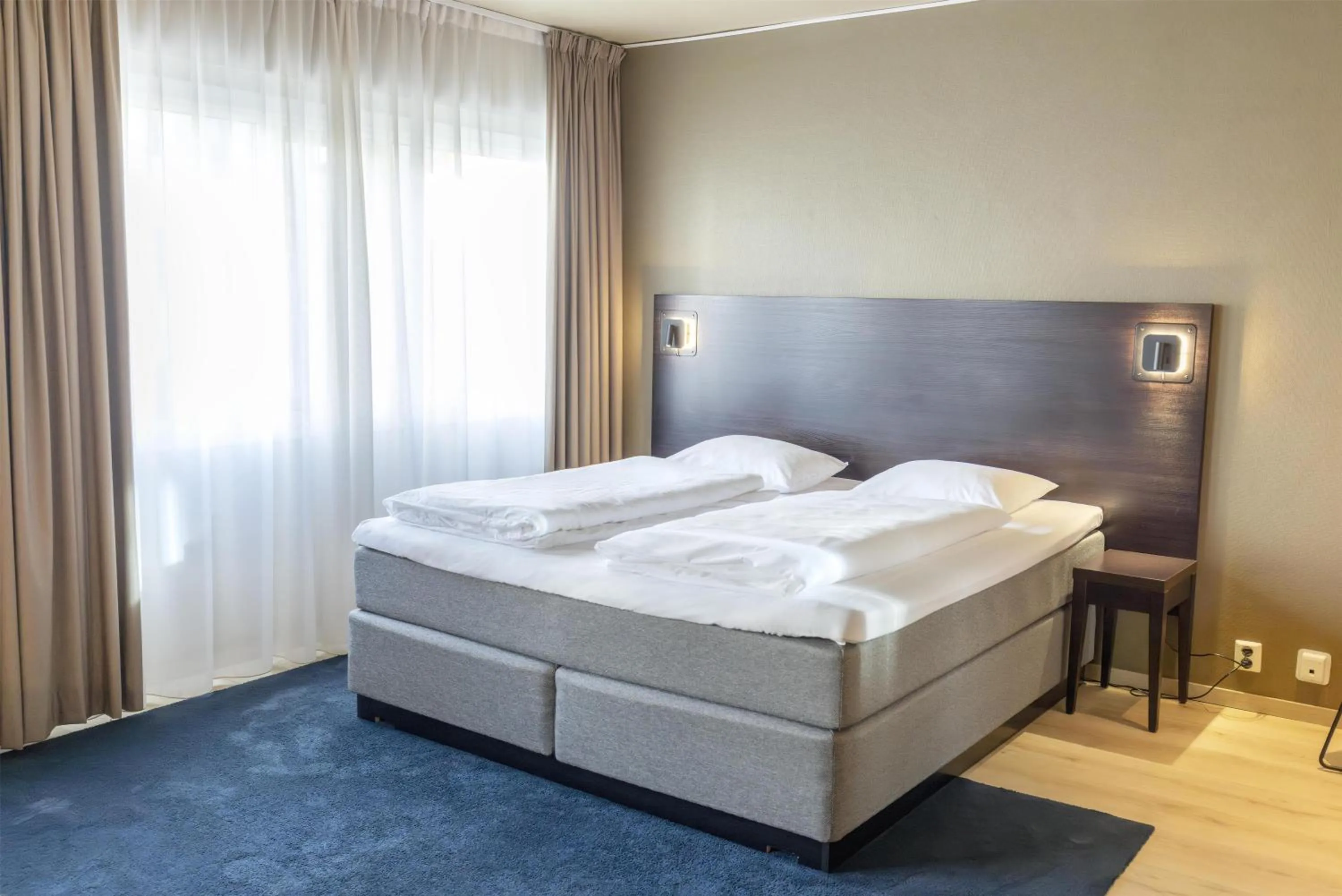 Photo of the whole room, Bed in Scandic Victoria Florø