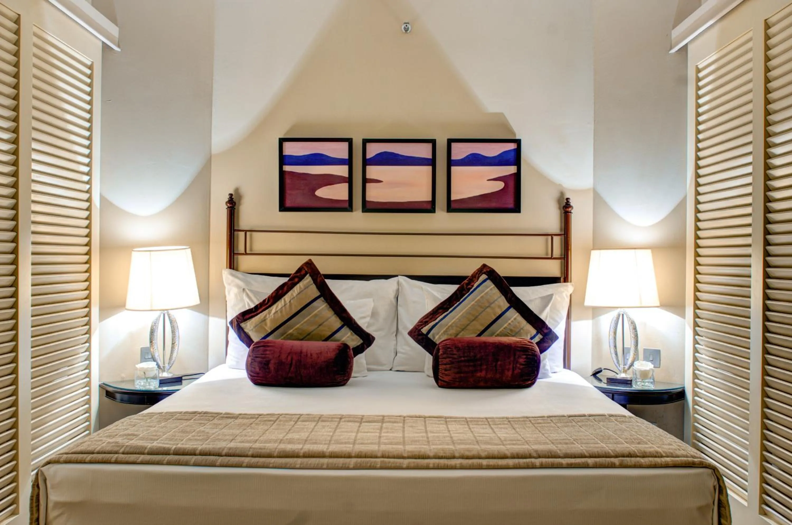 Bed in Corinthia St George's Bay