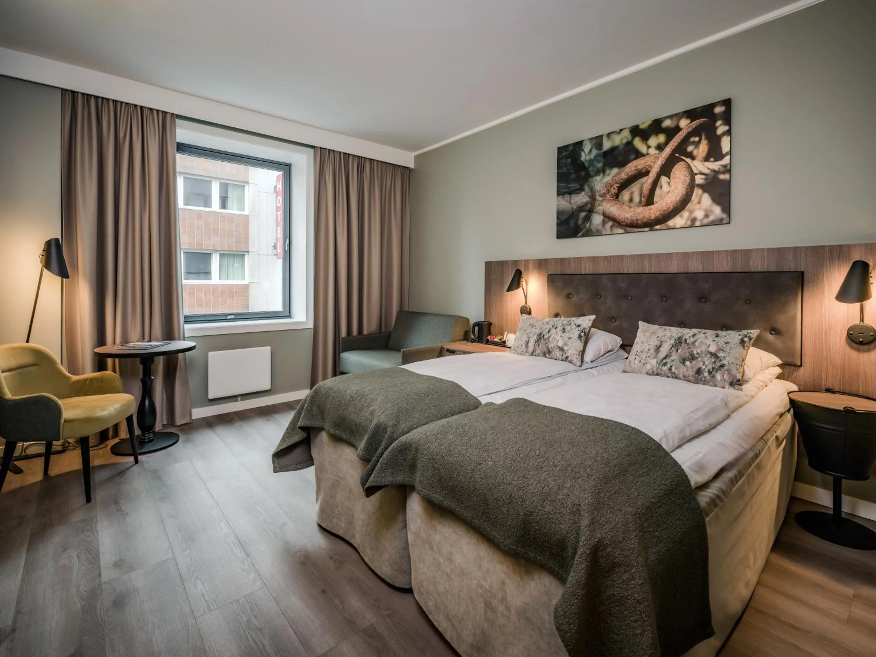 Photo of the whole room, Bed in Quality Hotel Grand Tromsø