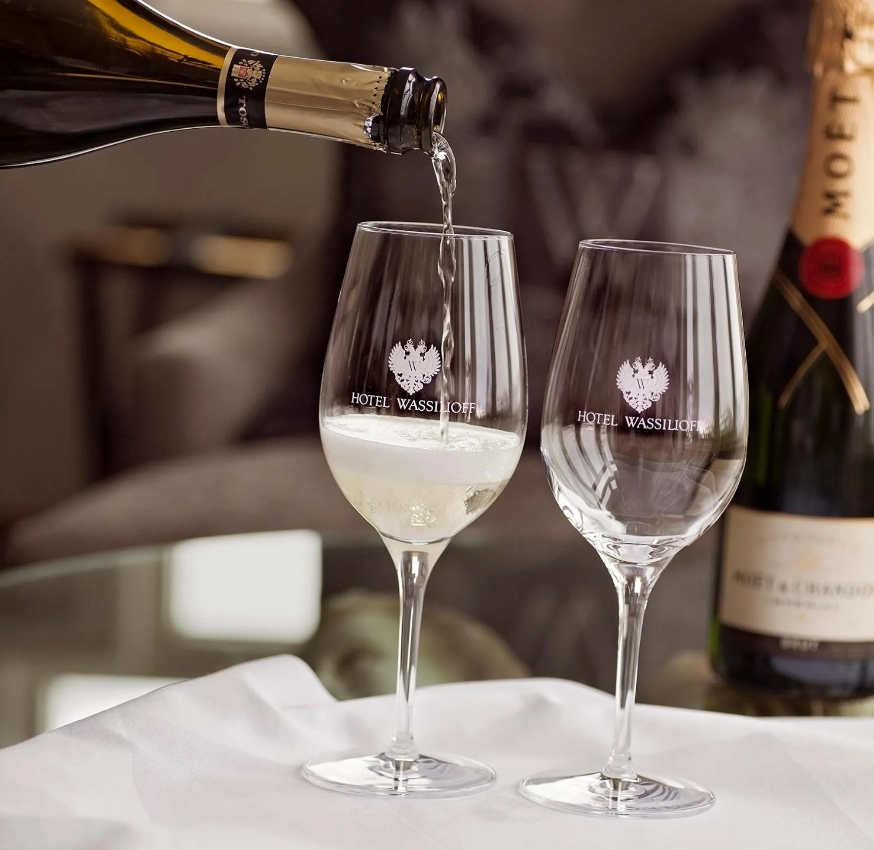 Property logo or sign in Hotel Wassilioff - Unike Hoteller