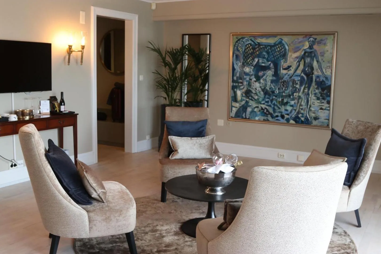 TV and multimedia in Hotel Refsnes Gods - by Classic Norway Hotels