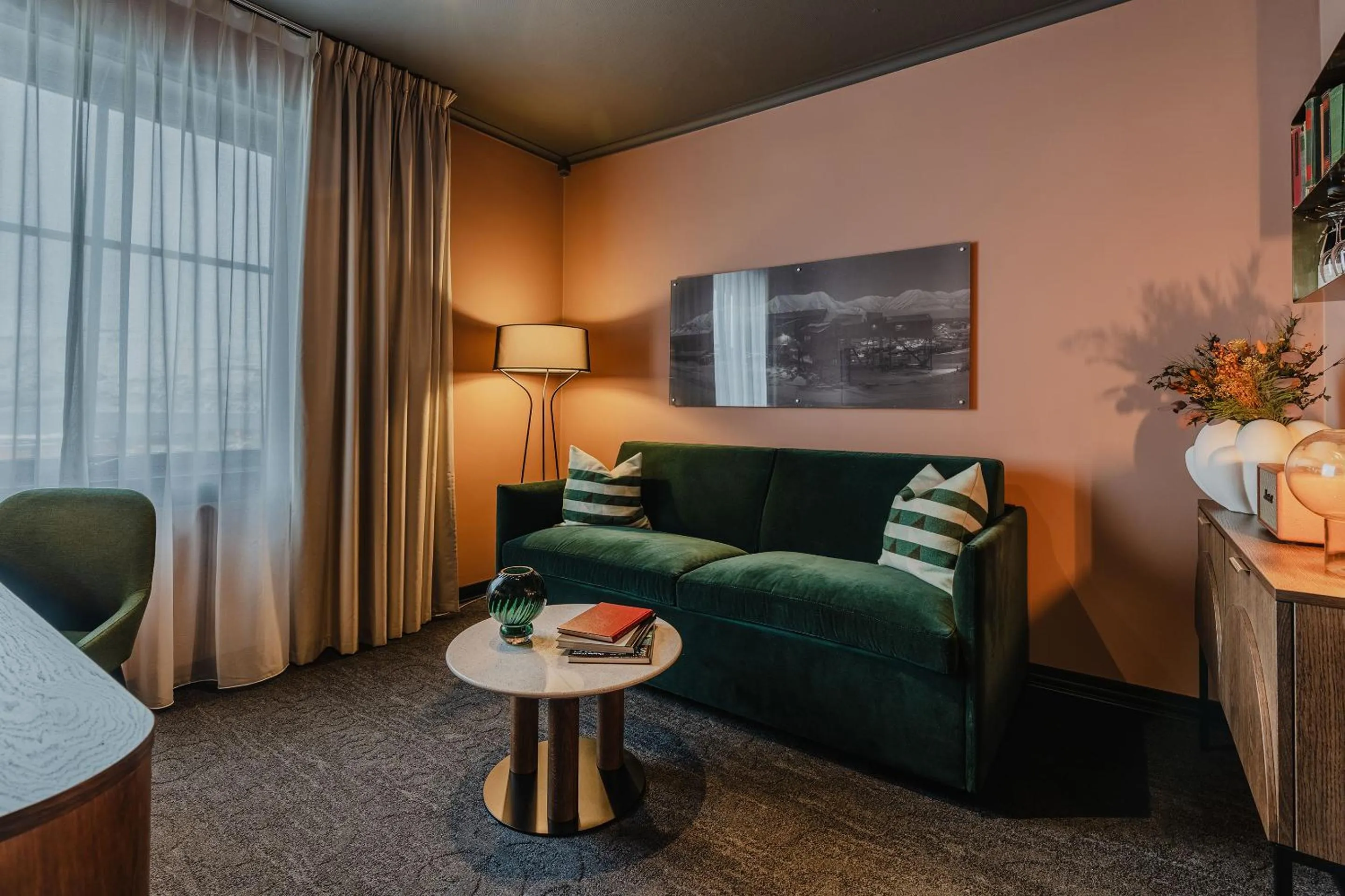 Living room in Funken Lodge