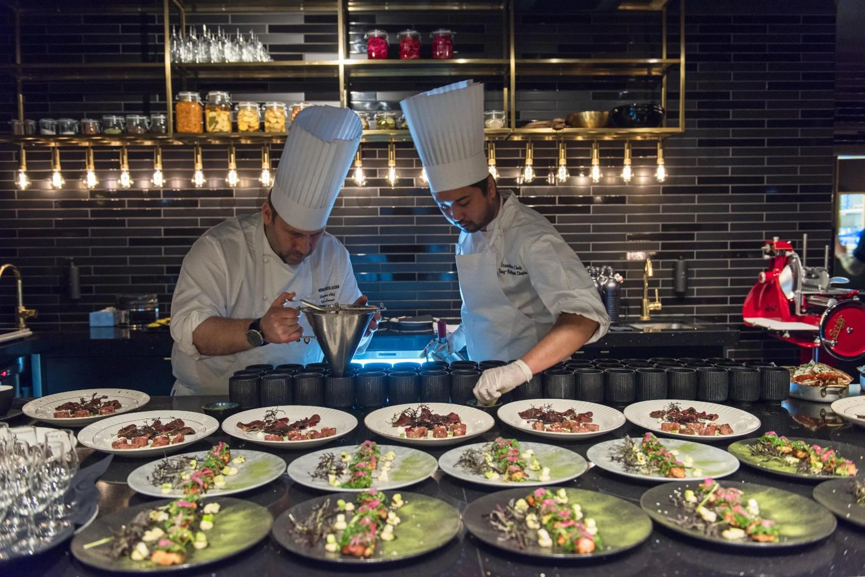 Restaurant/places to eat in Funken Lodge