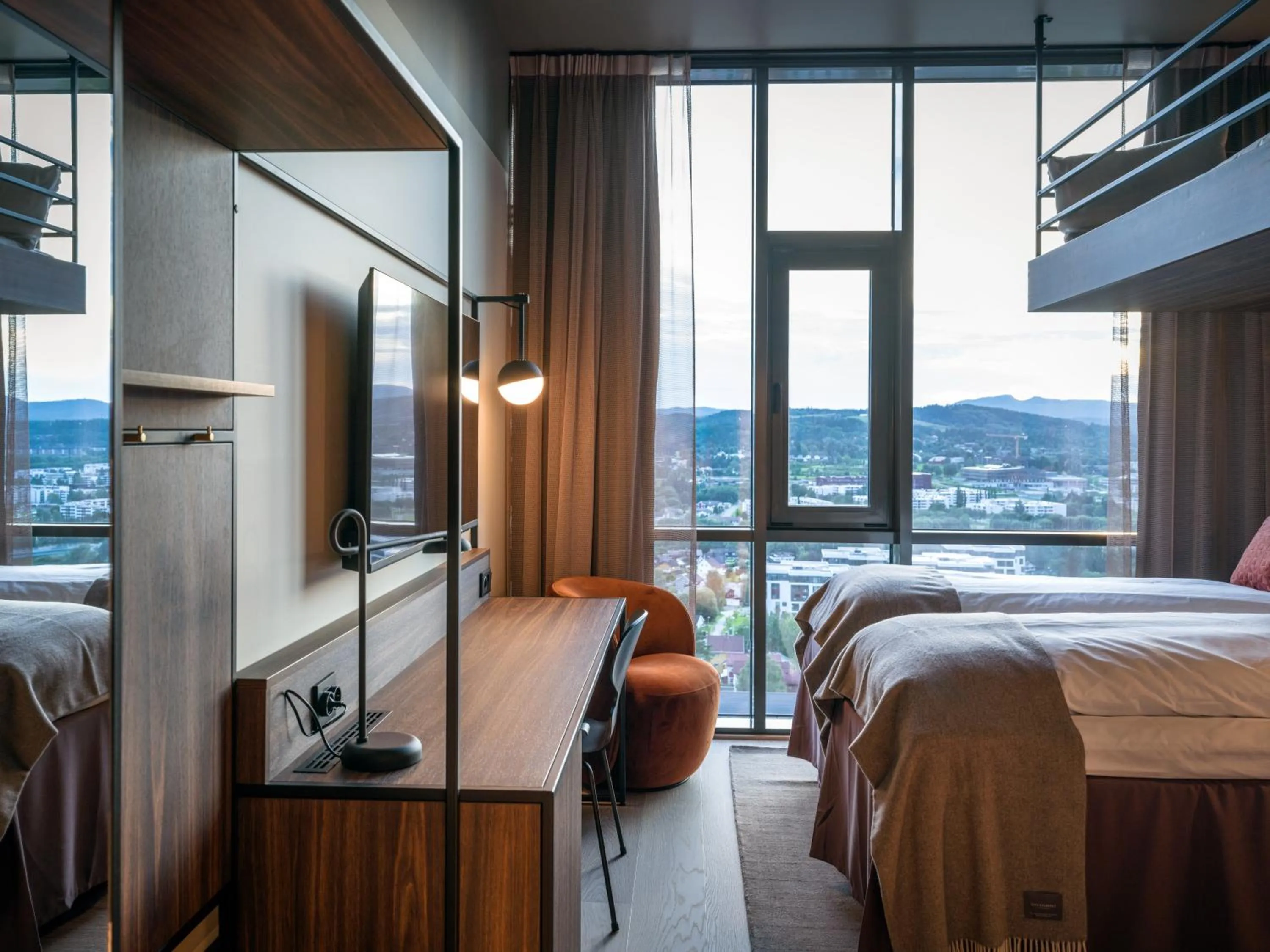 TV and multimedia, Bed in Quality Hotel Panorama