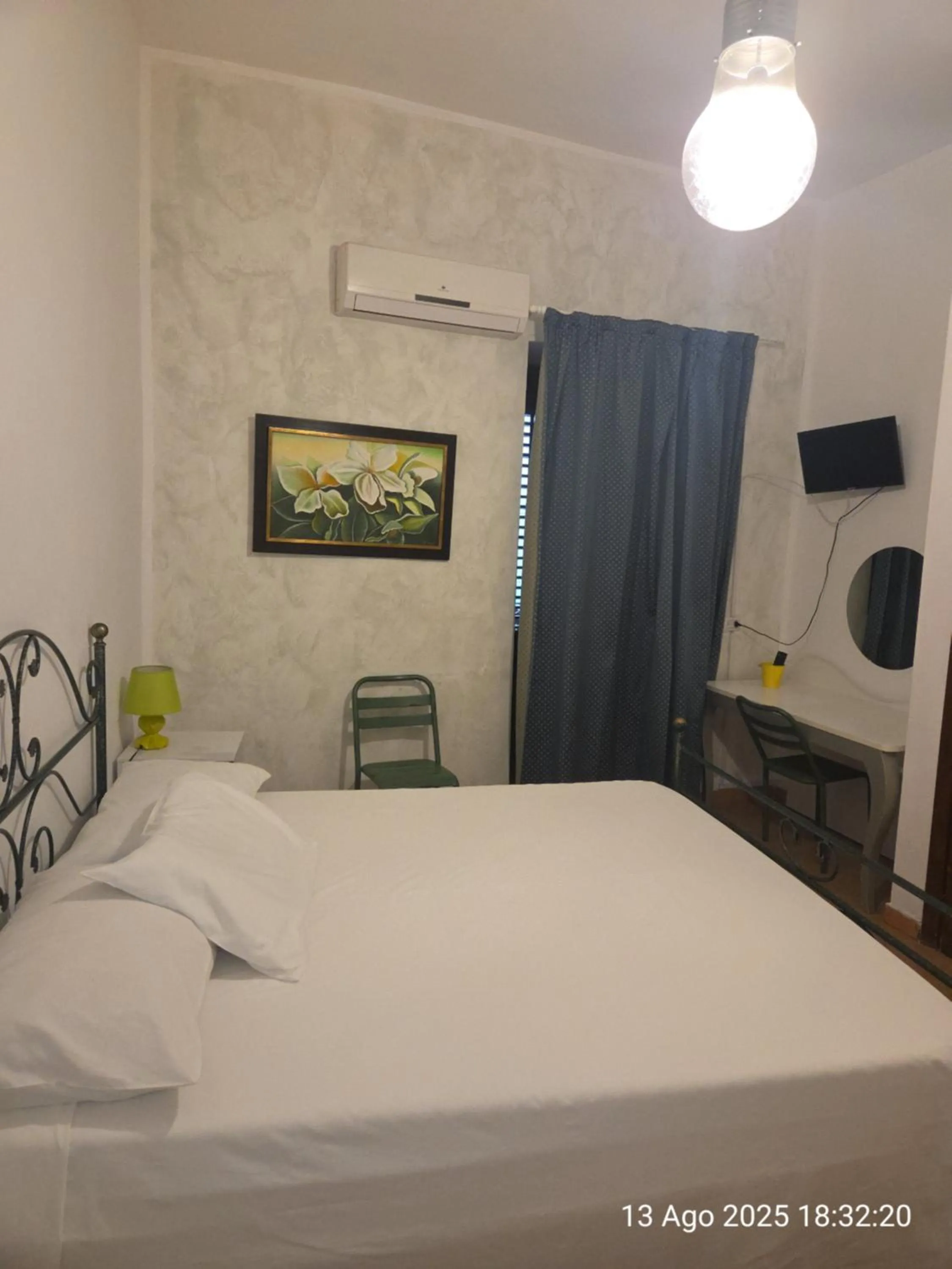 Bed in Nostra casa rooms