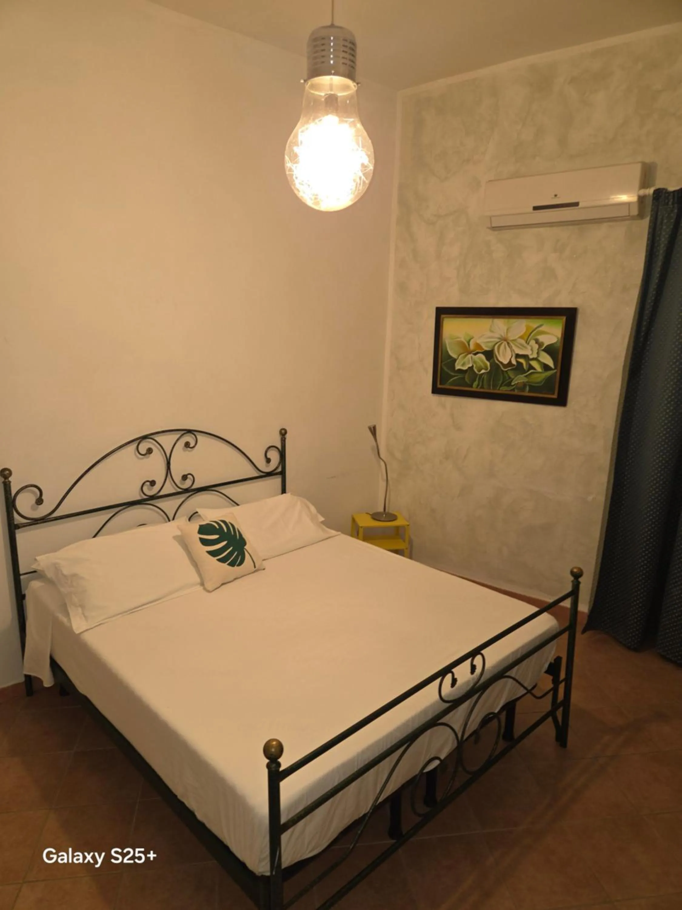 Bed in Nostra casa rooms