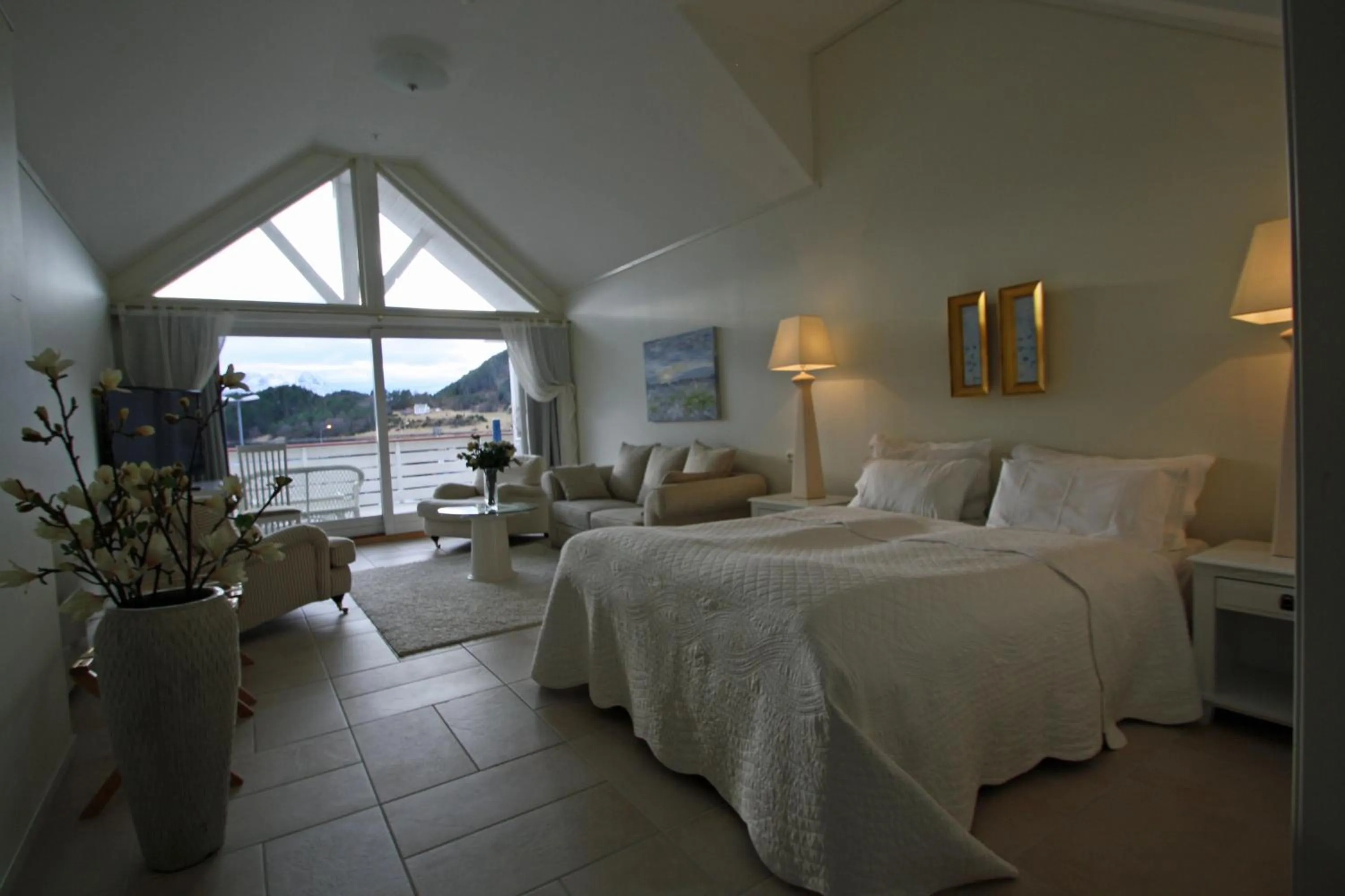 Photo of the whole room, Bed in Sunde Fjord Hotel, free and easy parking