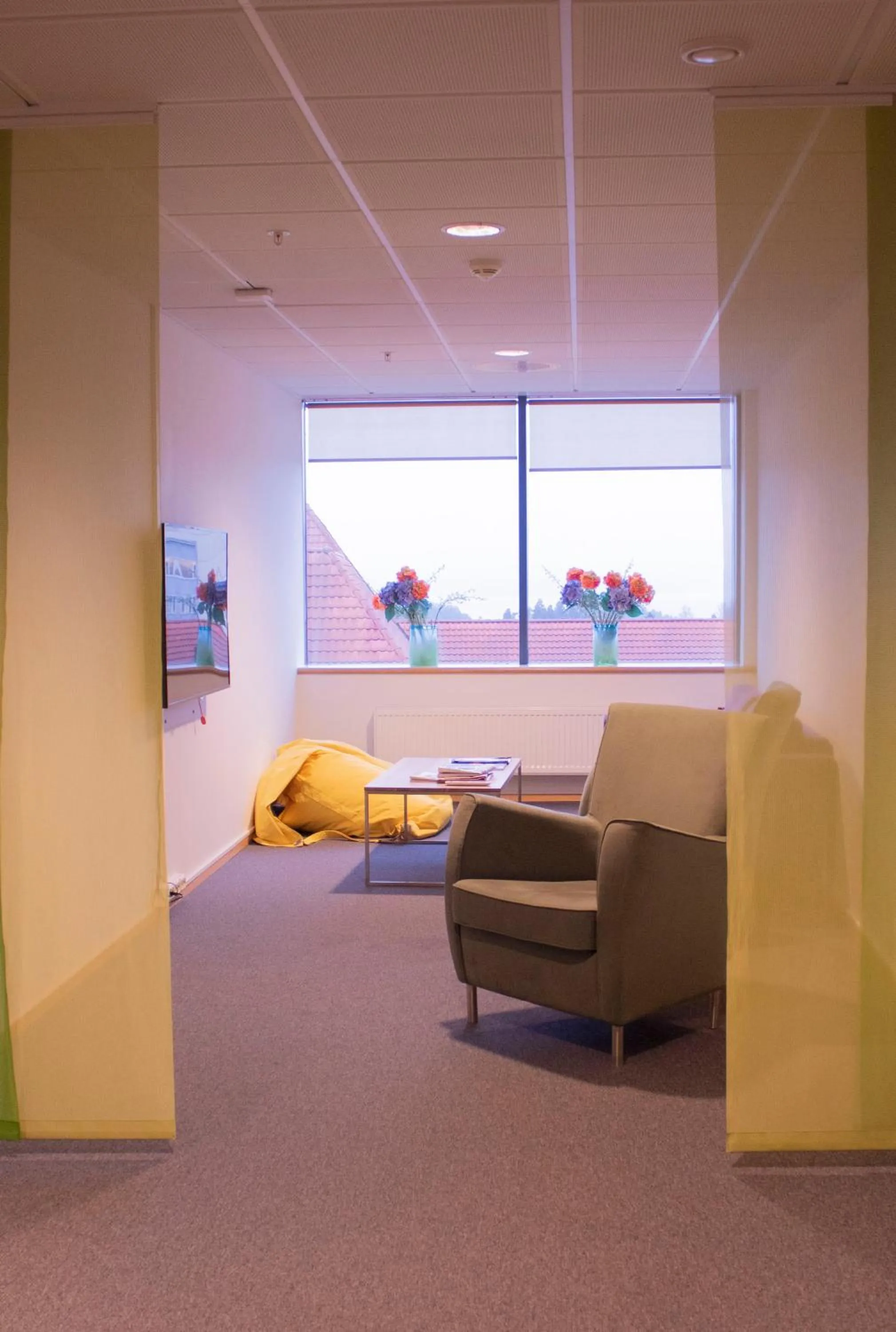 Seating area in Hotel Montebello