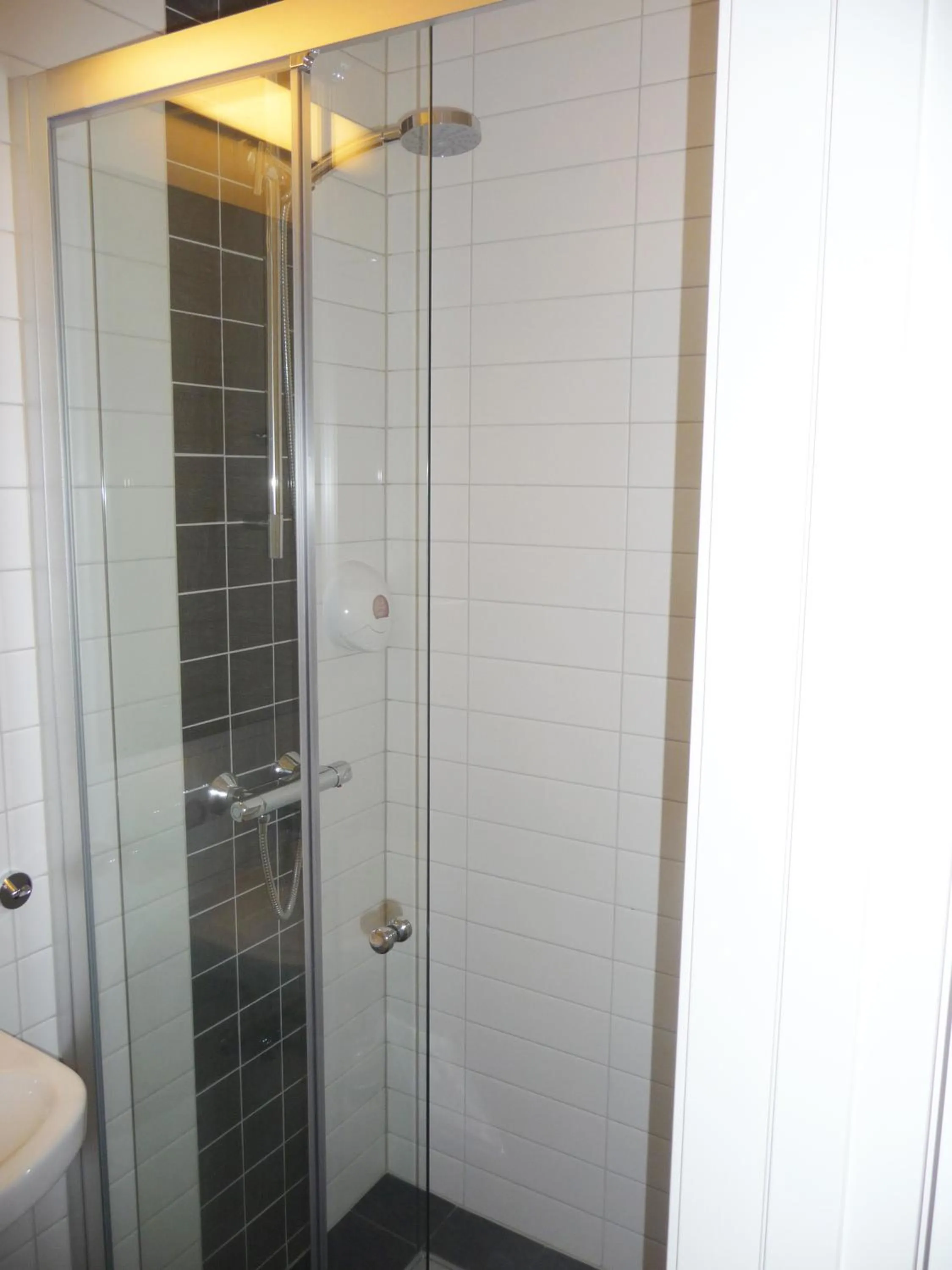 Shower in Thon Partner Hotel Andrikken