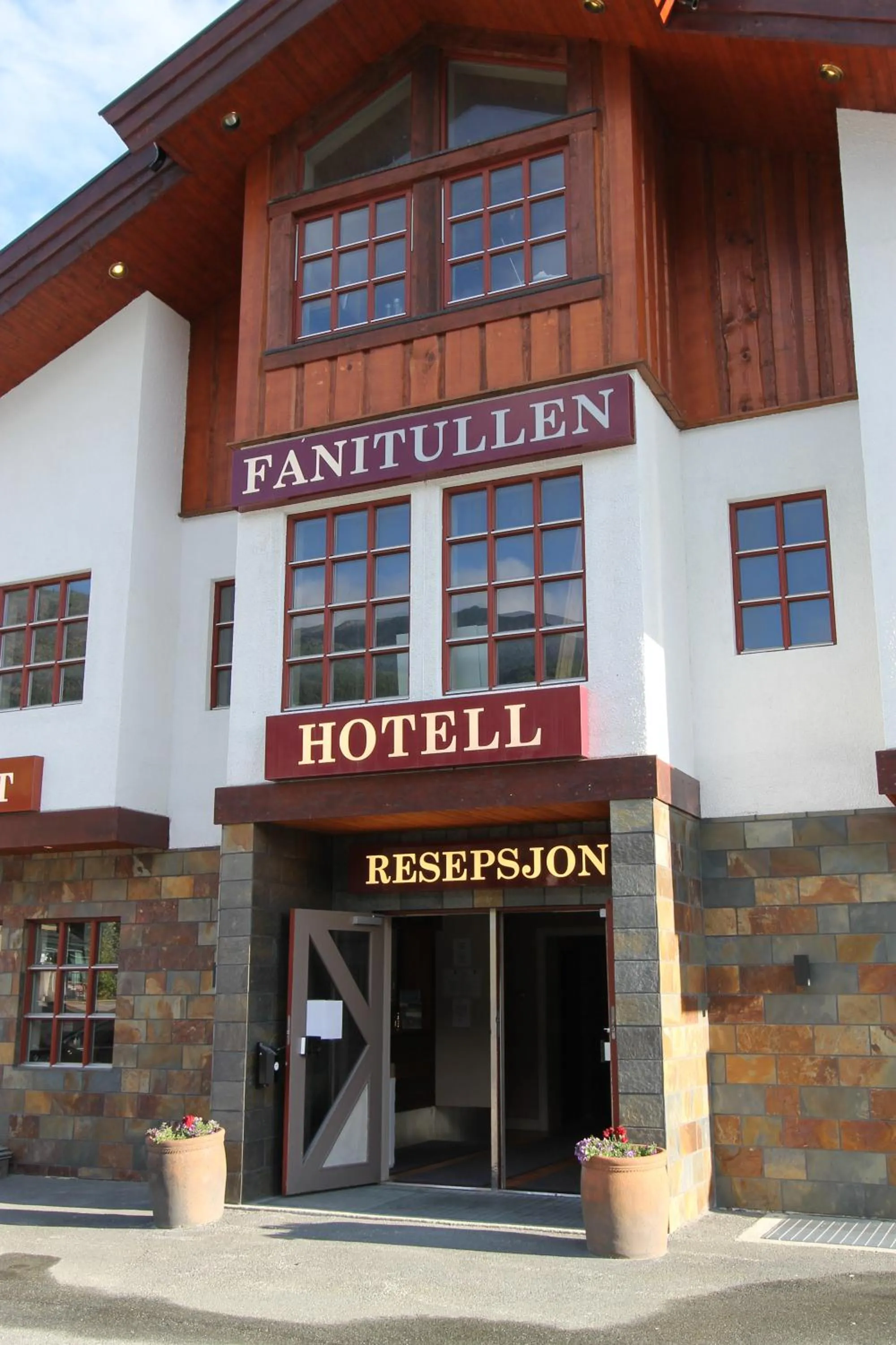 Facade/entrance in Fanitullen Hotel