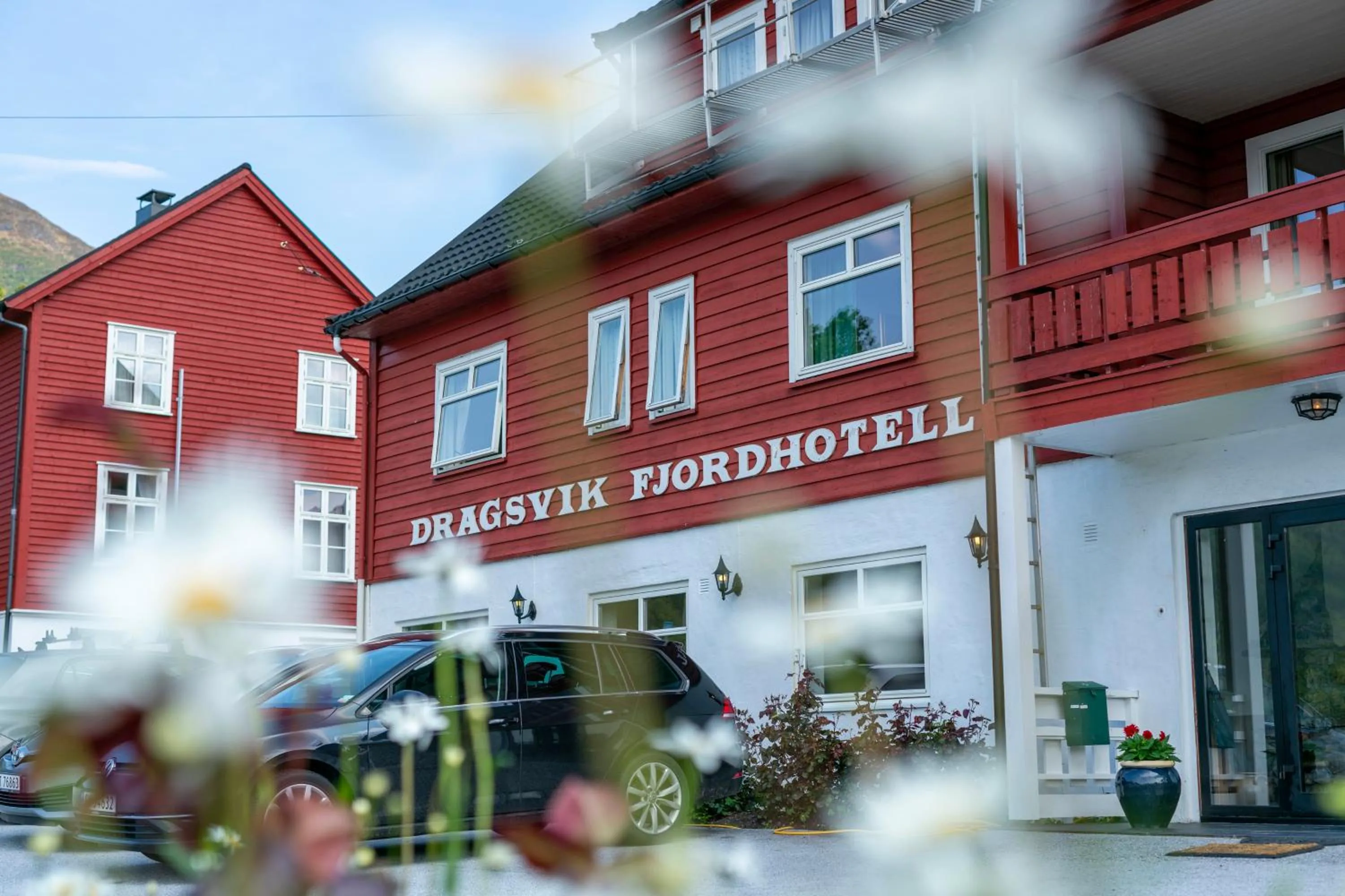 Property building in Dragsvik Fjordhotel