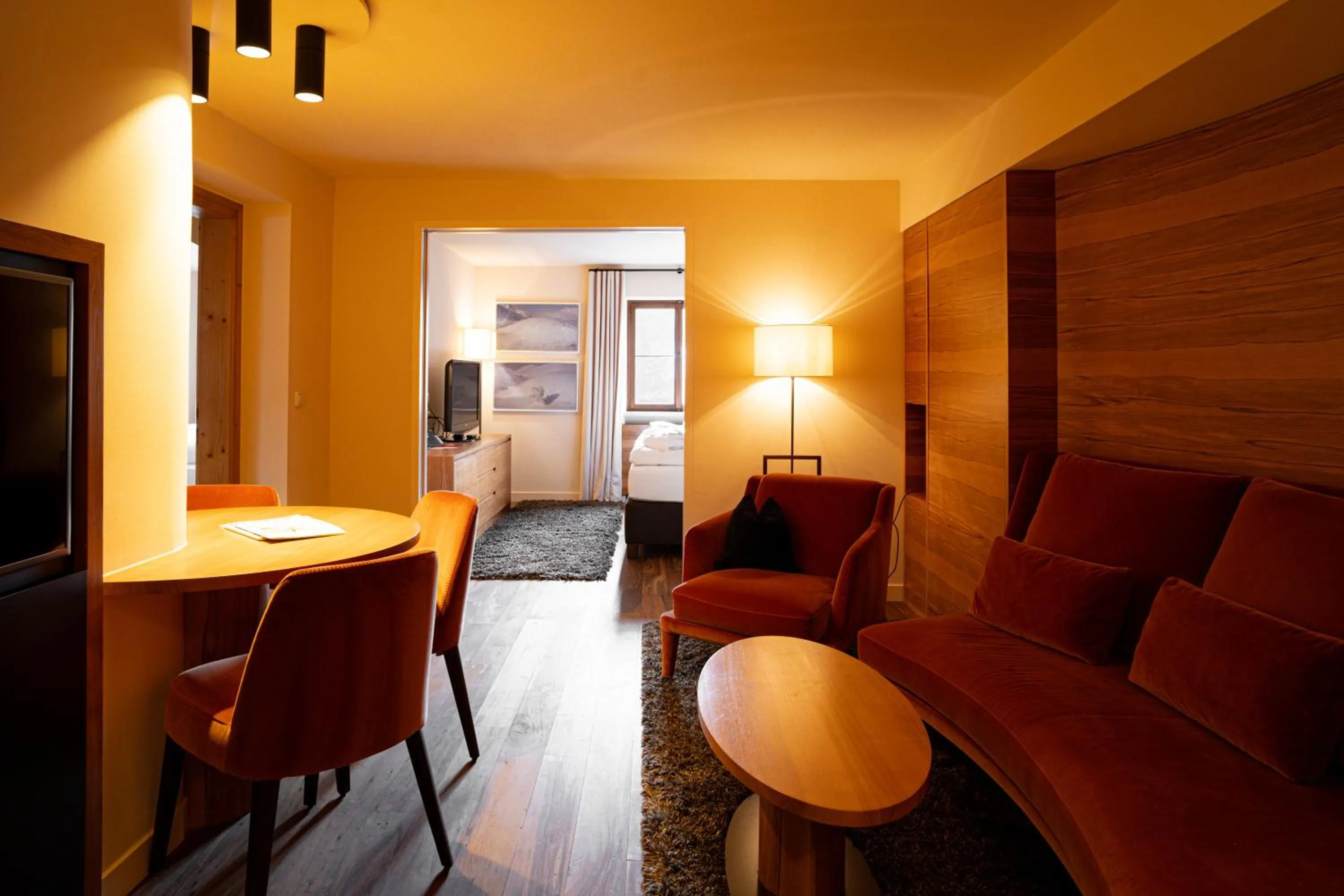 Hinterwies – Ski In / Lodge / Dine