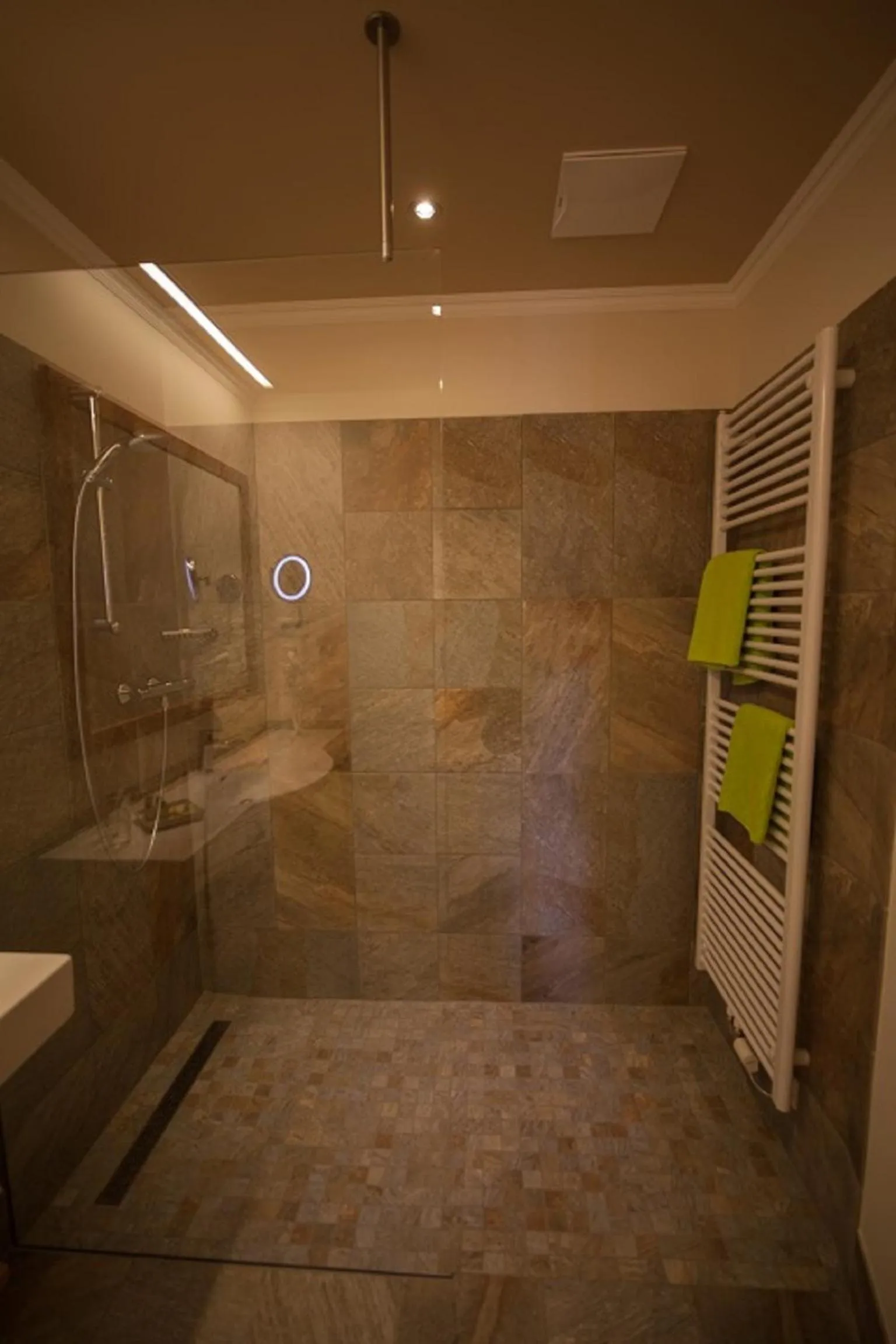 Bathroom in Gasthof Schorn