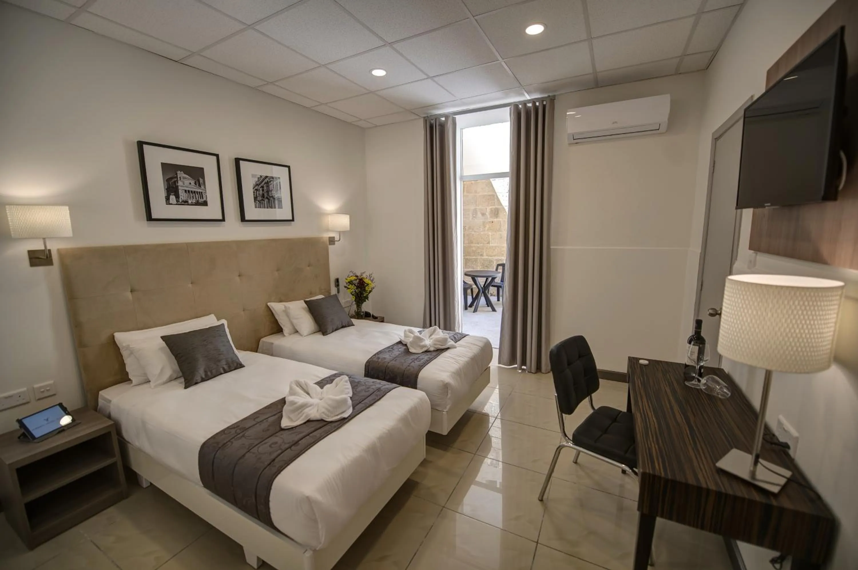 Photo of the whole room, Bed in Europa Hotel