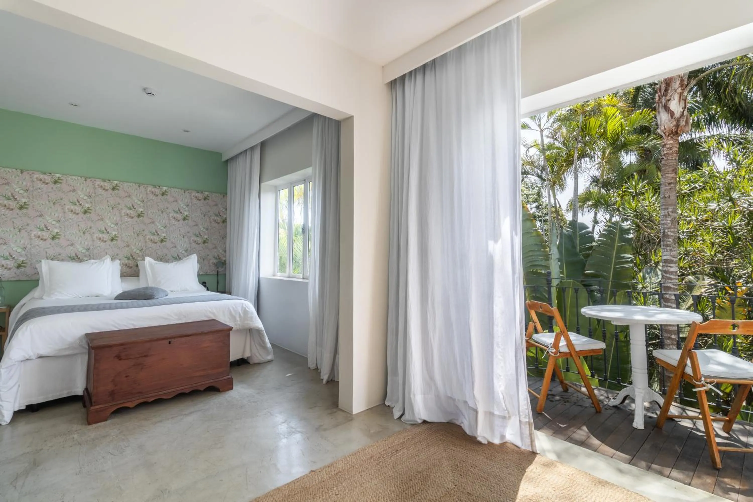 Spring, Bed in Casas Brancas Boutique Hotel & Spa