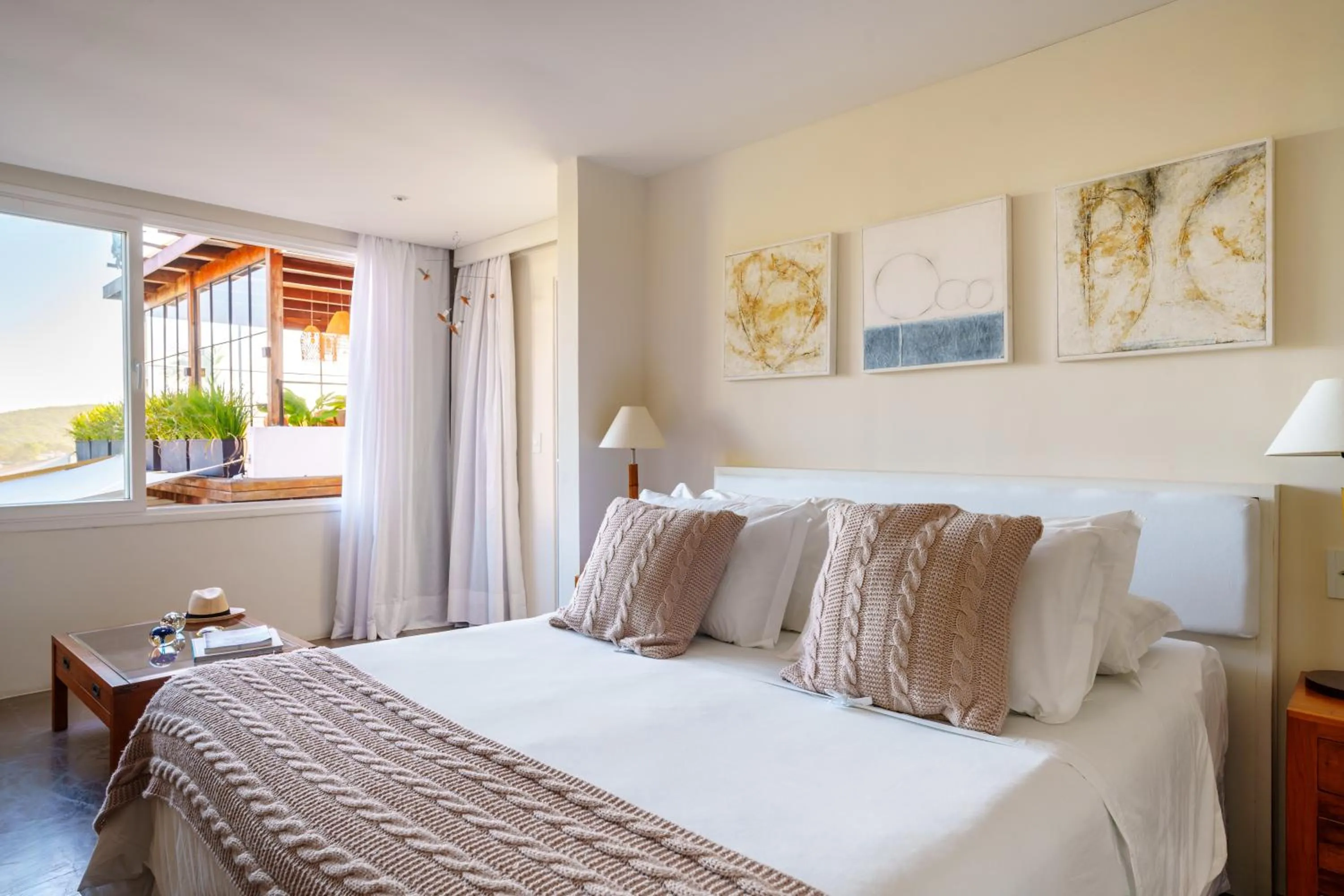 Bedroom, Bed in Abracadabra Boutique Hotel