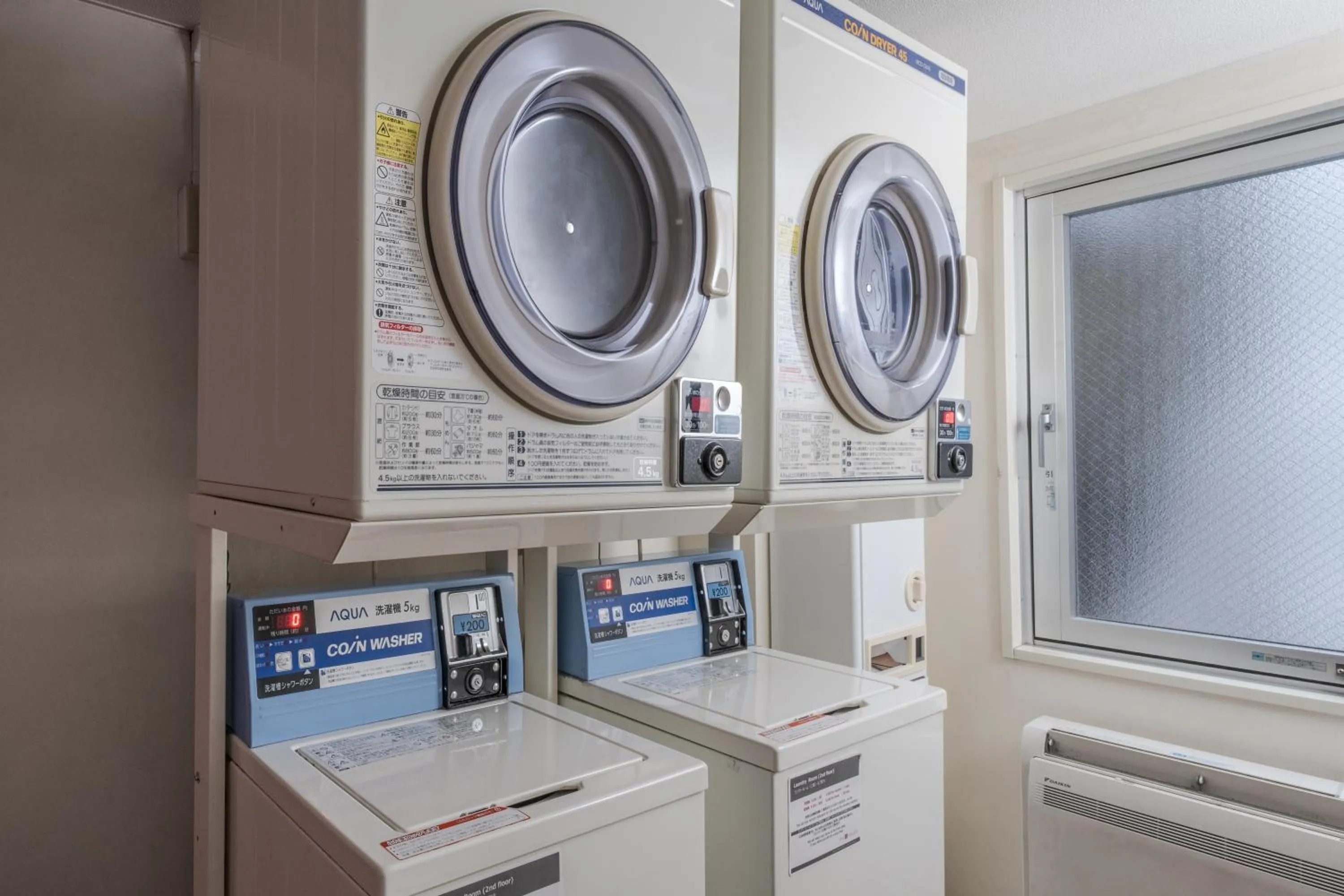 Area and facilities in the b hakata