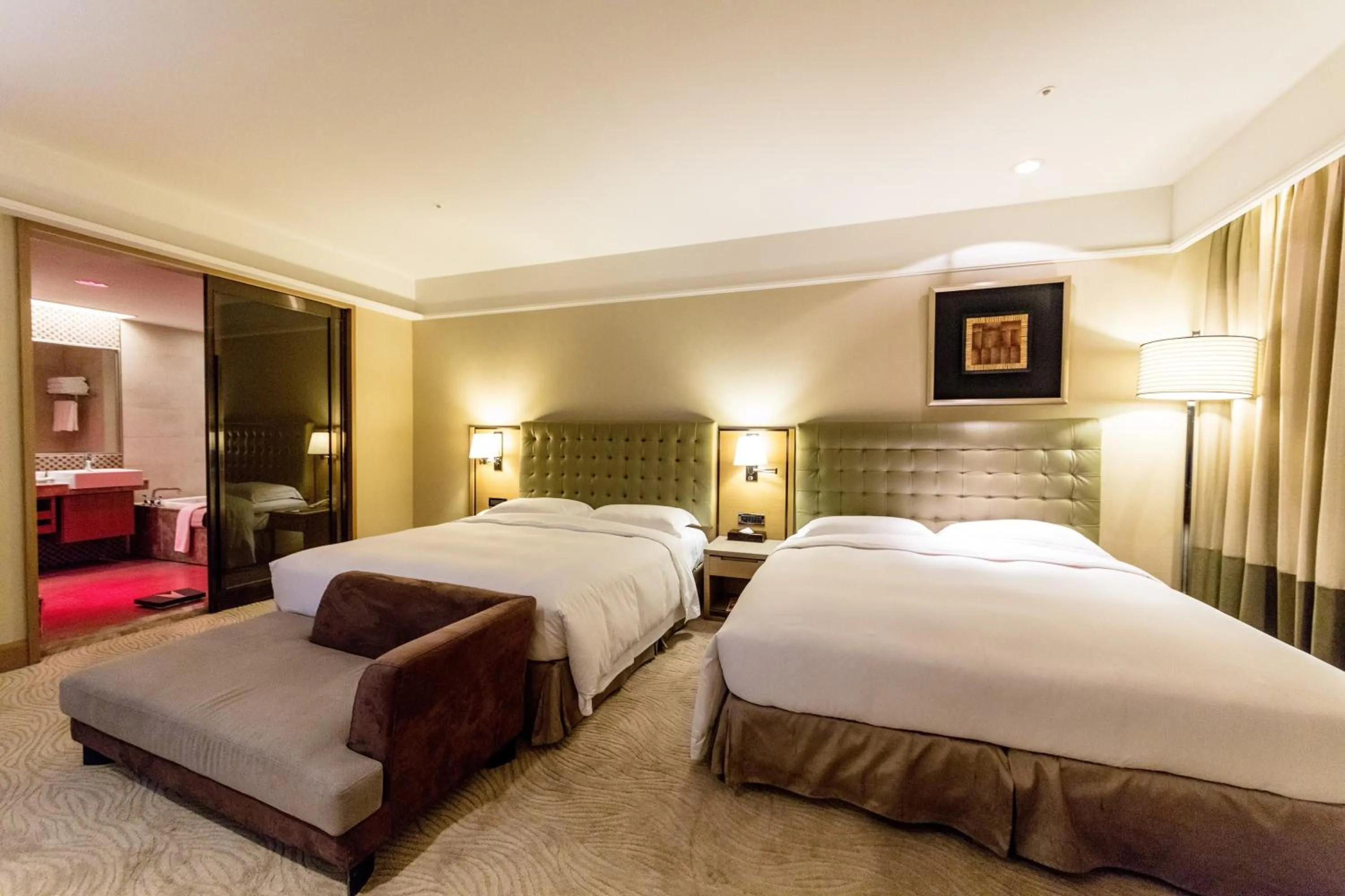 Bed in Fullon Hotel Taipei, Central