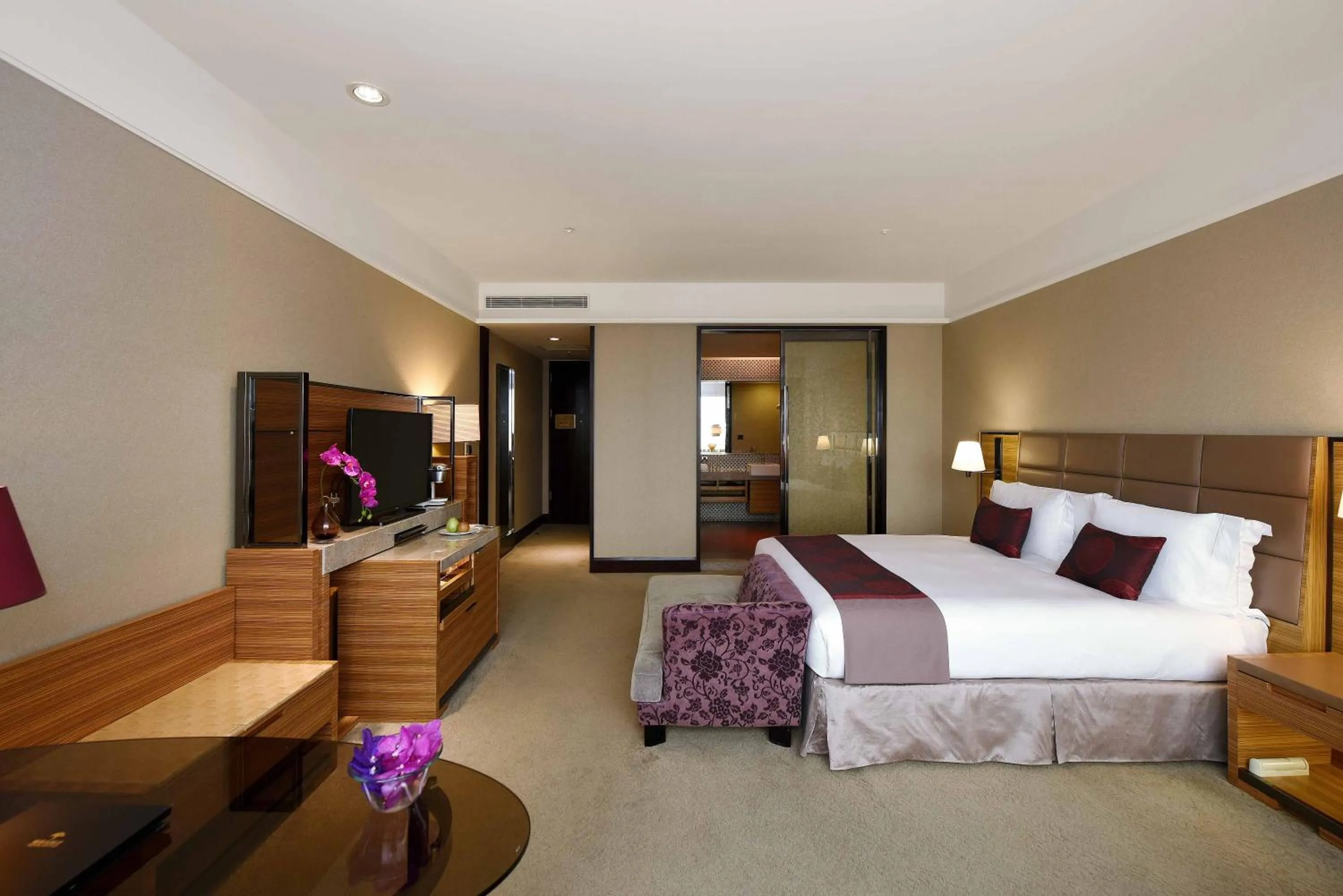 Photo of the whole room, Bed in Fullon Hotel Taipei, Central