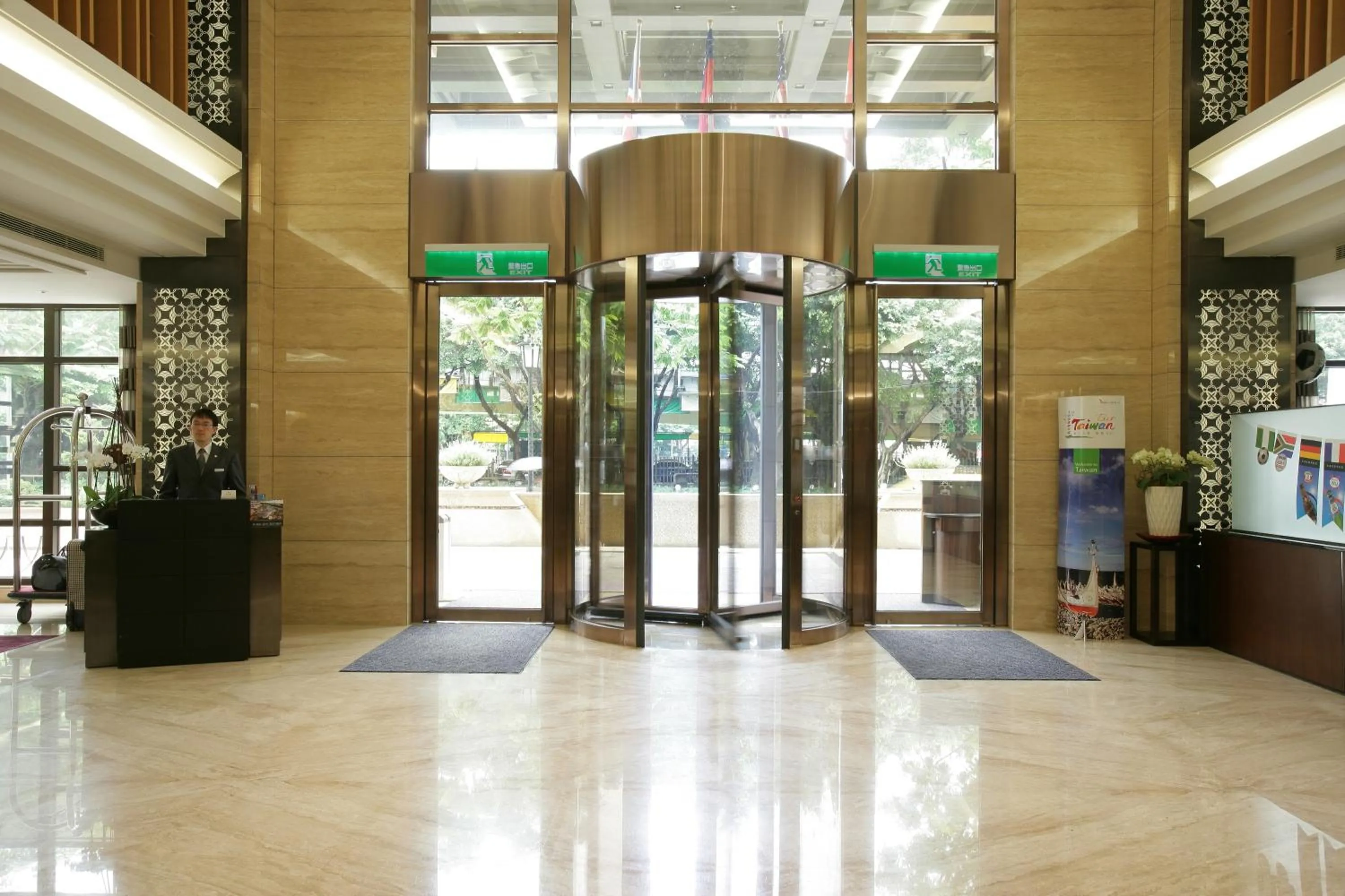 Facade/entrance in Fullon Hotel Taipei, Central