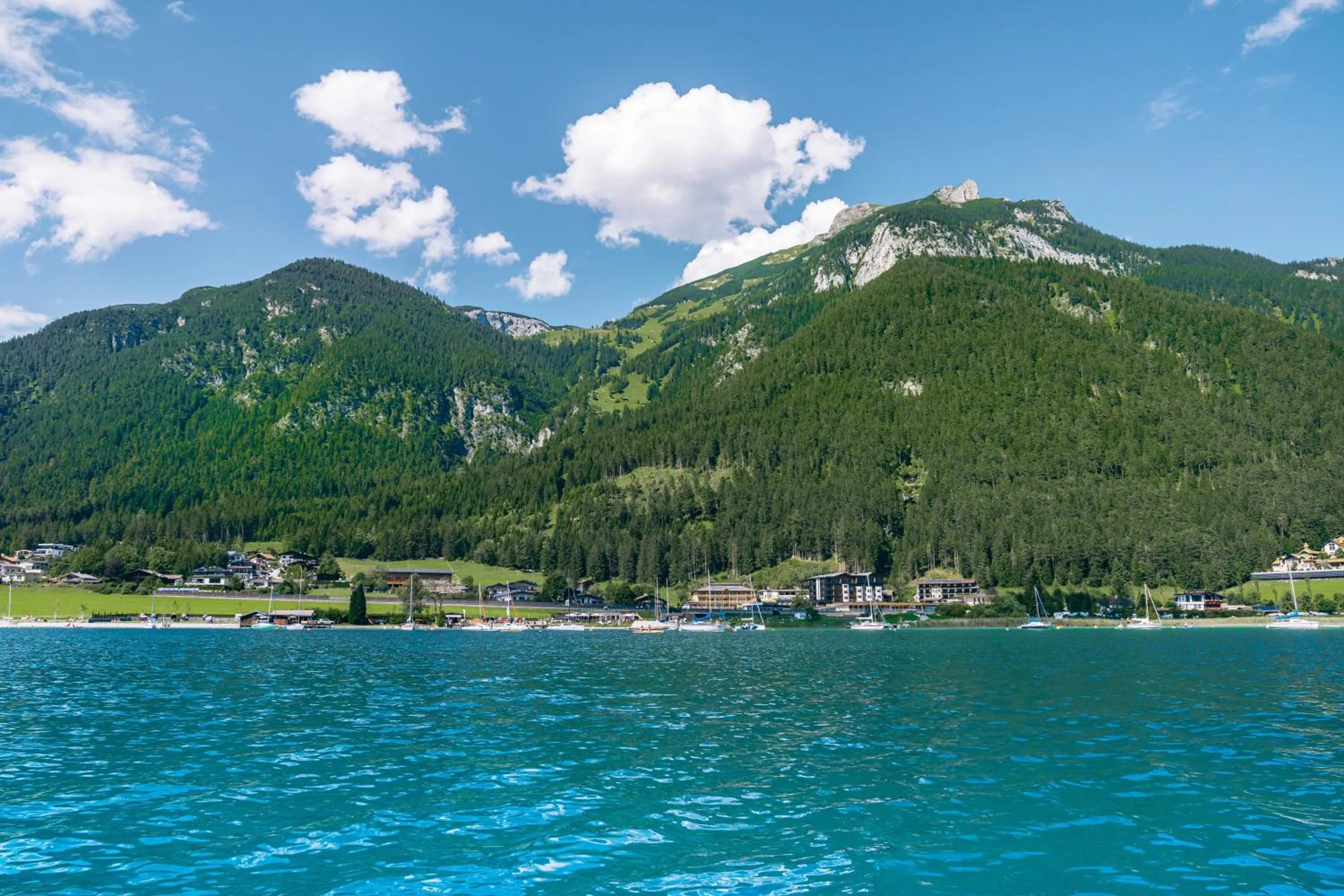 Lake view in Familienresort Buchau