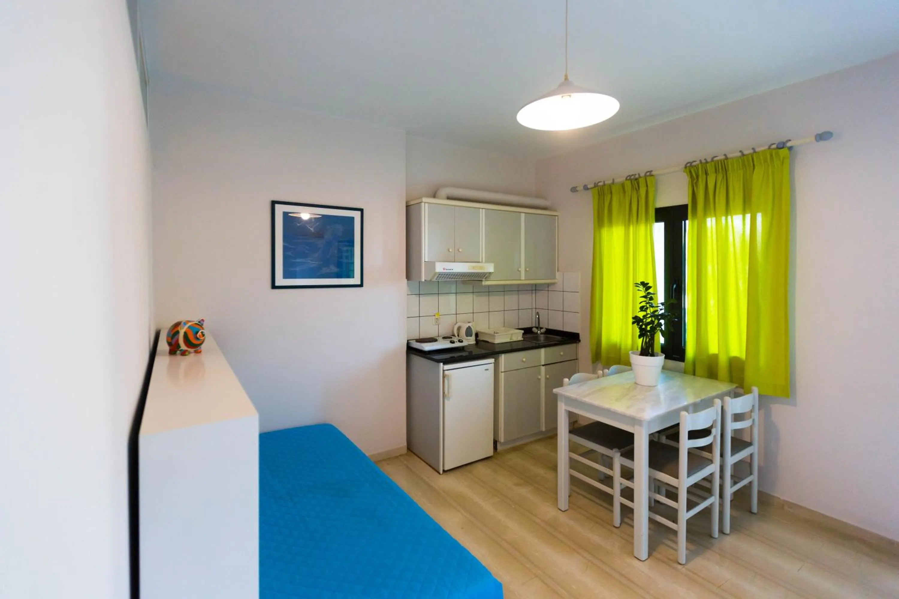 Kitchen or kitchenette in Anna Maria Village