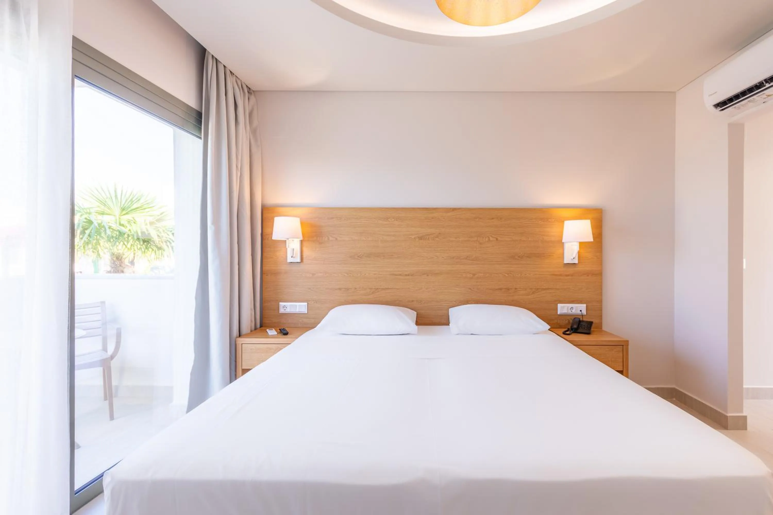 Bed in Anna Maria Village